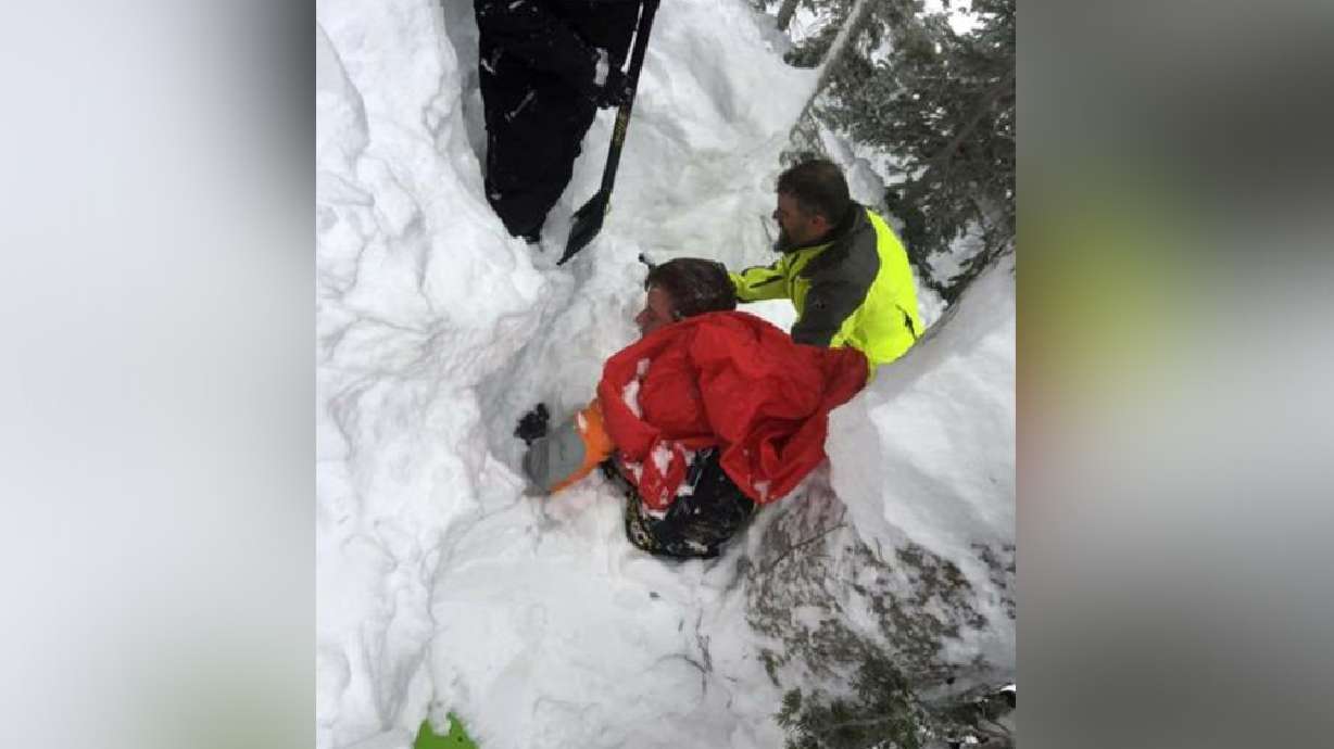 Snowmobiler buried in avalanche sustains only minor injuries