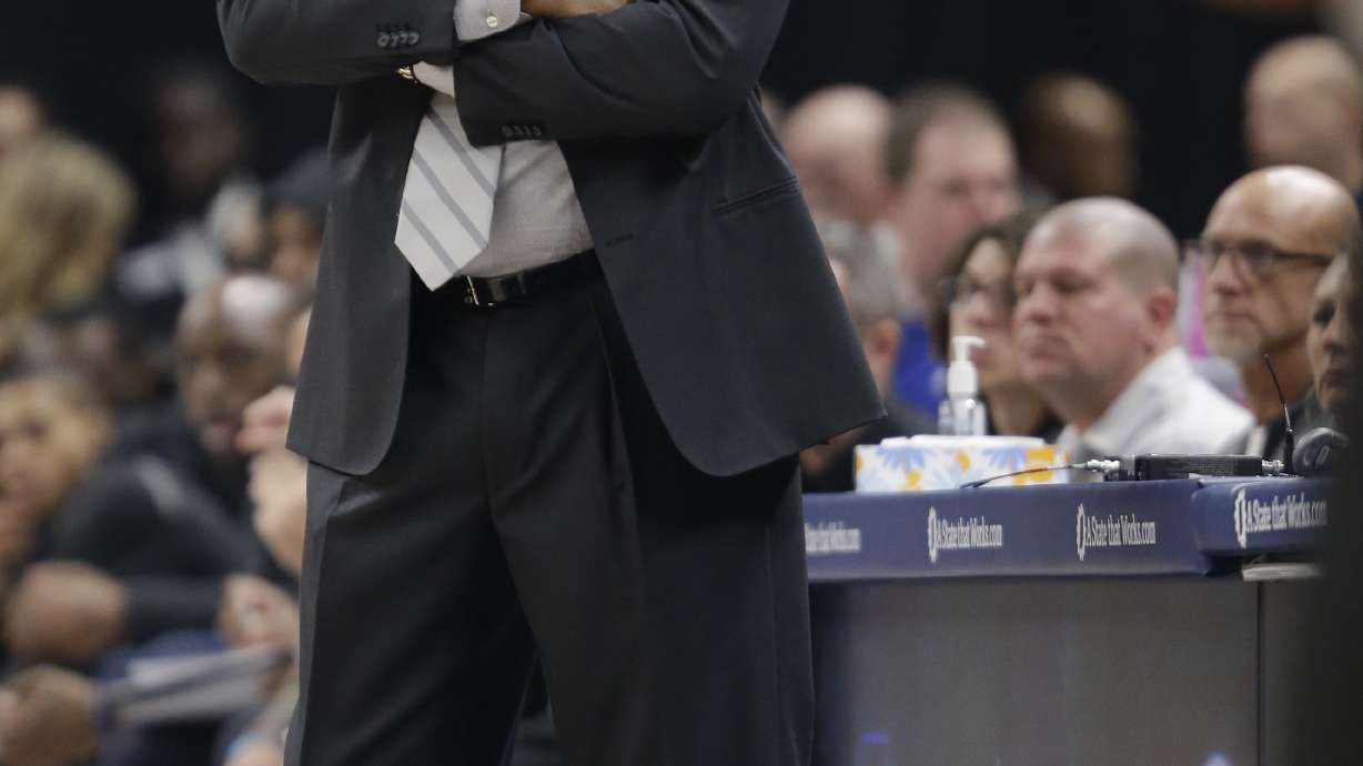 Pacers sign Poythress to deal that ends 2-way label