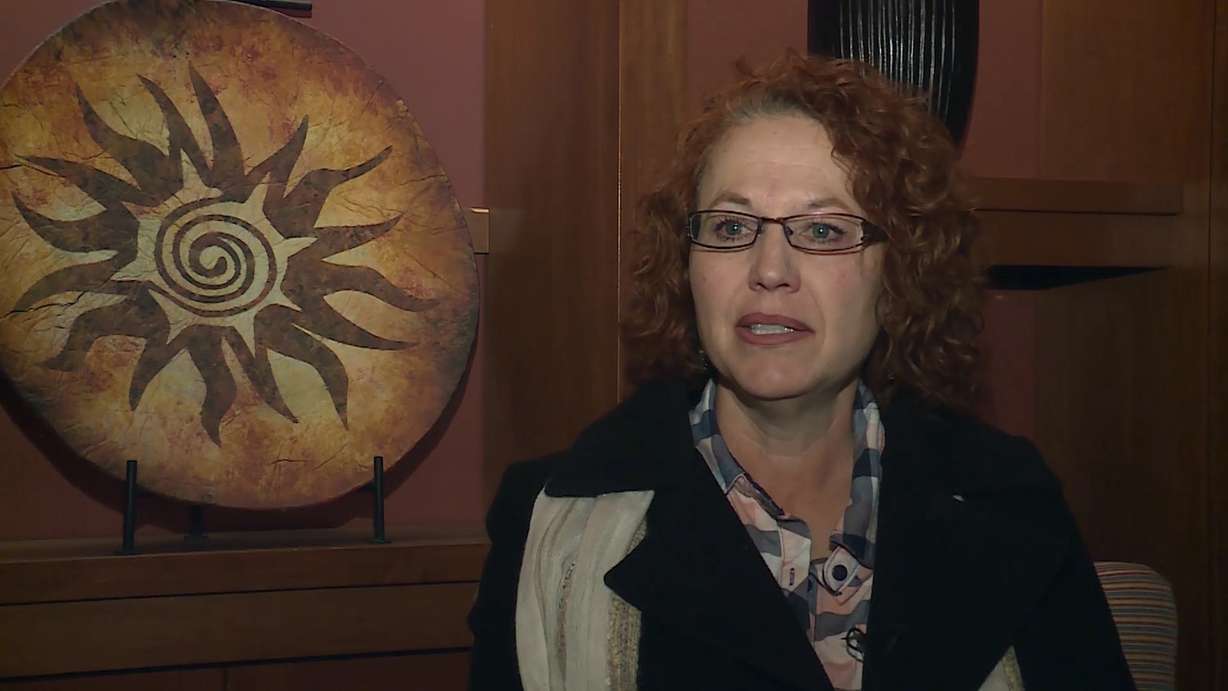 Sara Boatright talks about her sister, Evon Hunt, and how she did everything she could to save their mother from a house fire on Christmas Eve in their Ivins home. In an interview from St. George, Thursday, Dec. 28, 2017, she said her sister lost everything and will need help to recover. (Photo: Marc Weaver, KSL)