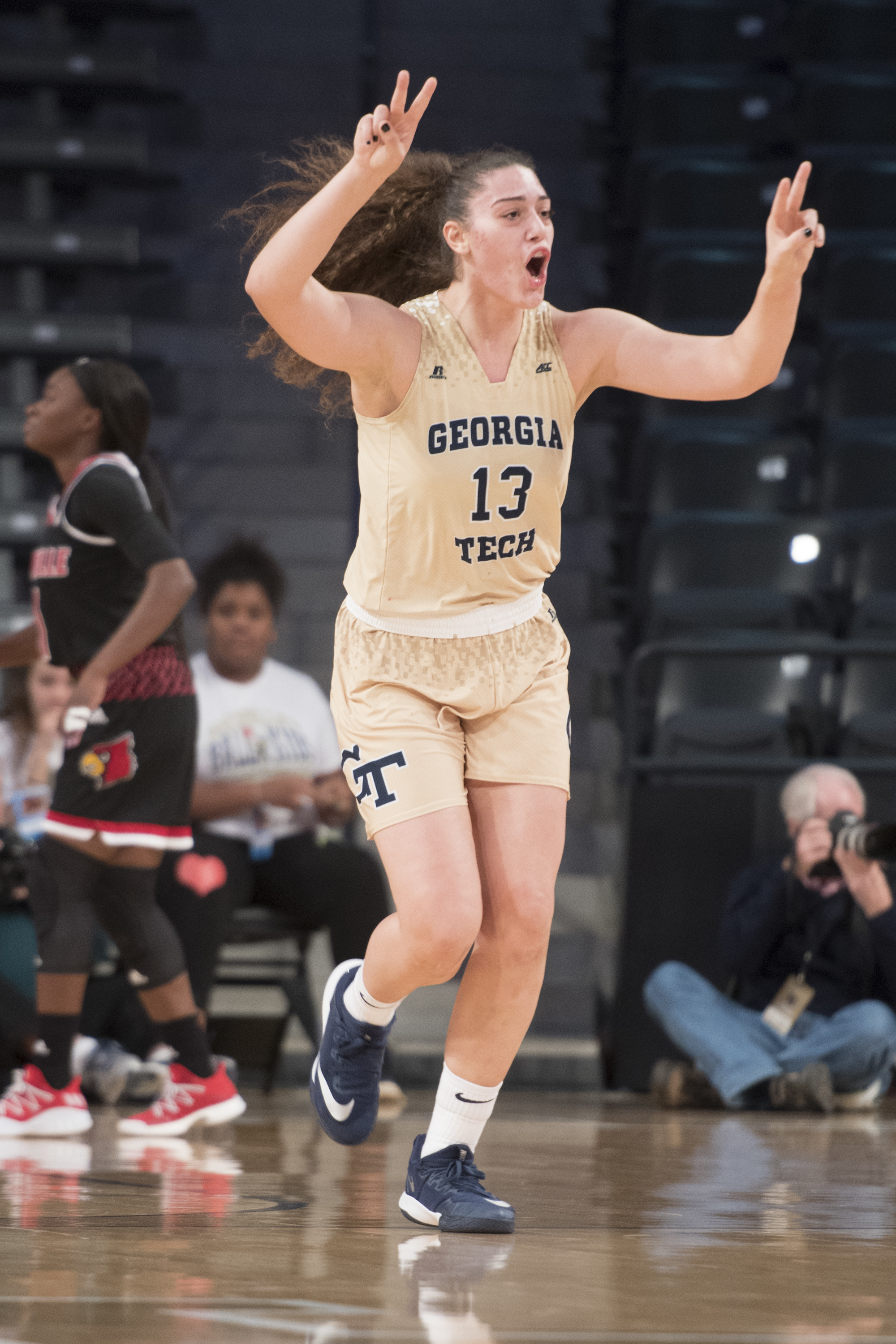 No. 3 Louisville wins at Georgia Tech on Durr's 38