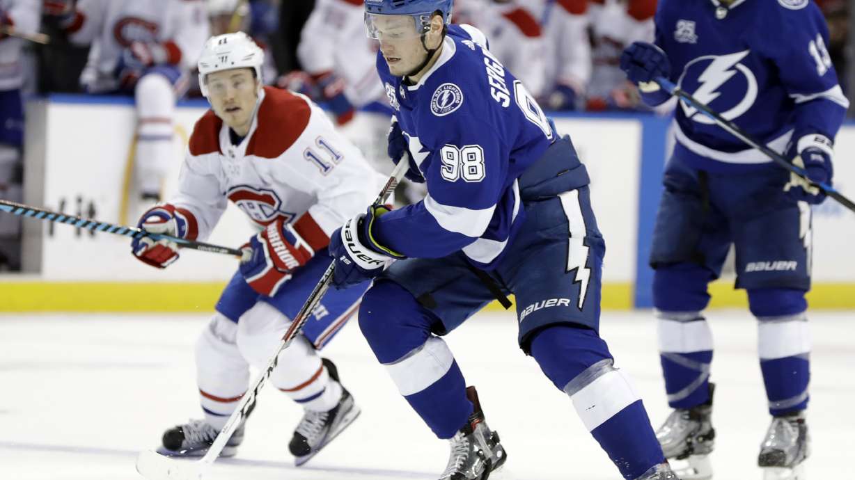 Stamkos leads surging Lightning past Canadiens 3-1