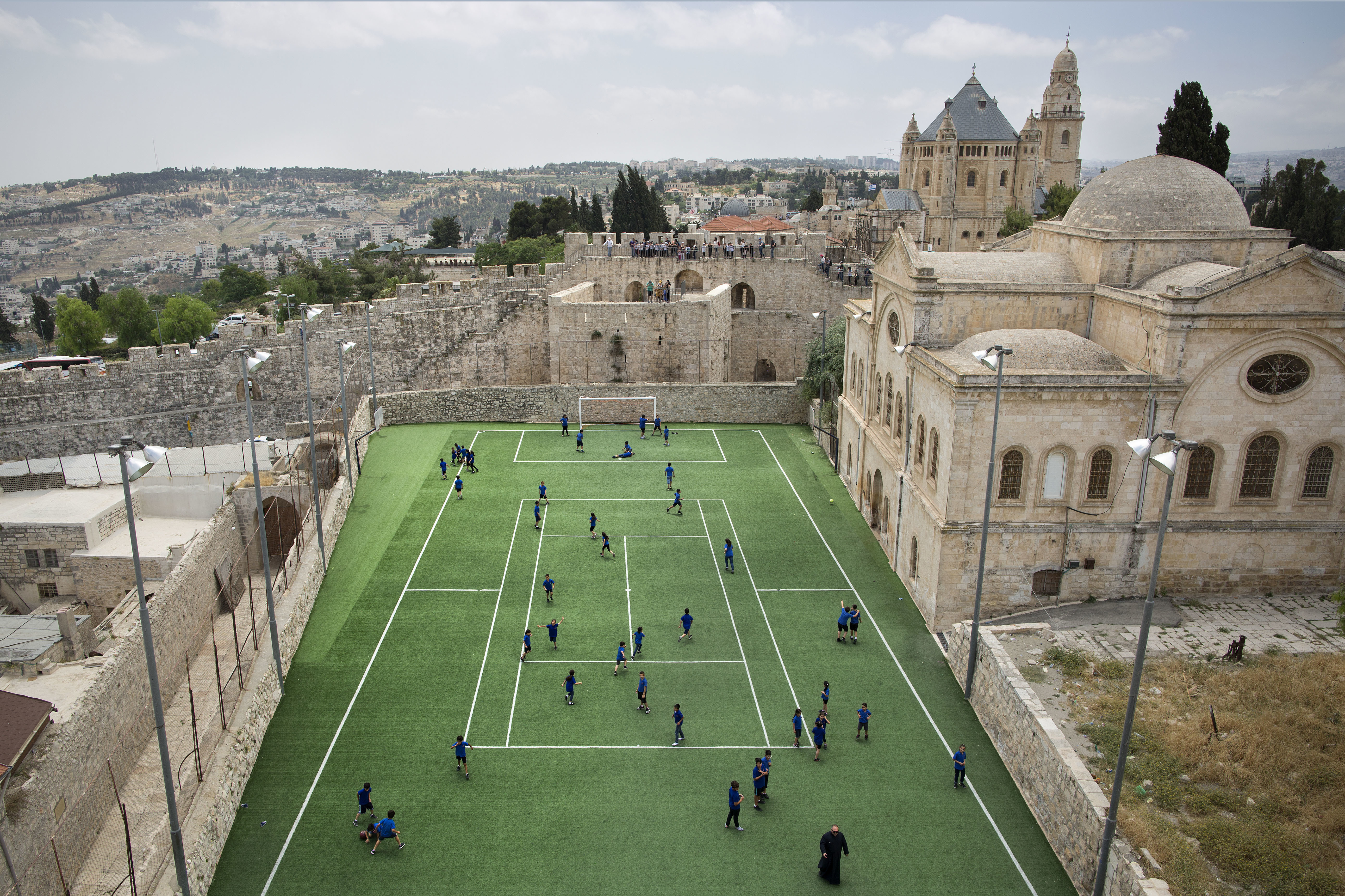 AP PHOTOS: Jerusalem walls offer glimpse of city's richness