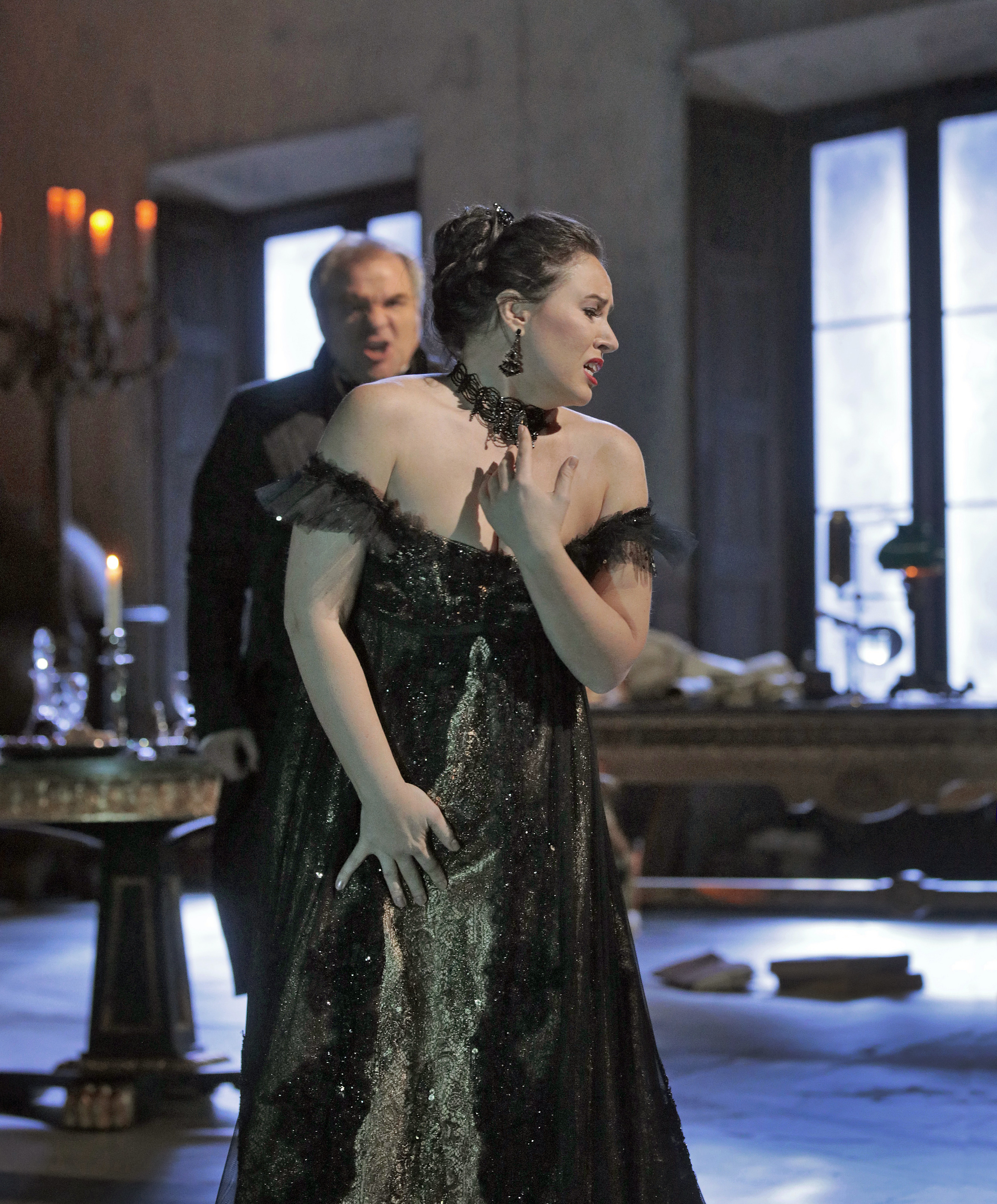 Met opens 'Tosca' with replacements after Levine suspension