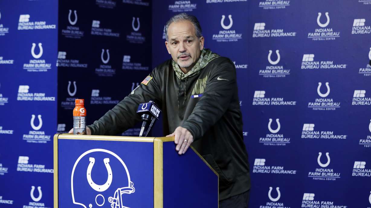 Luck returns to Colts' complex with 'better' shoulder