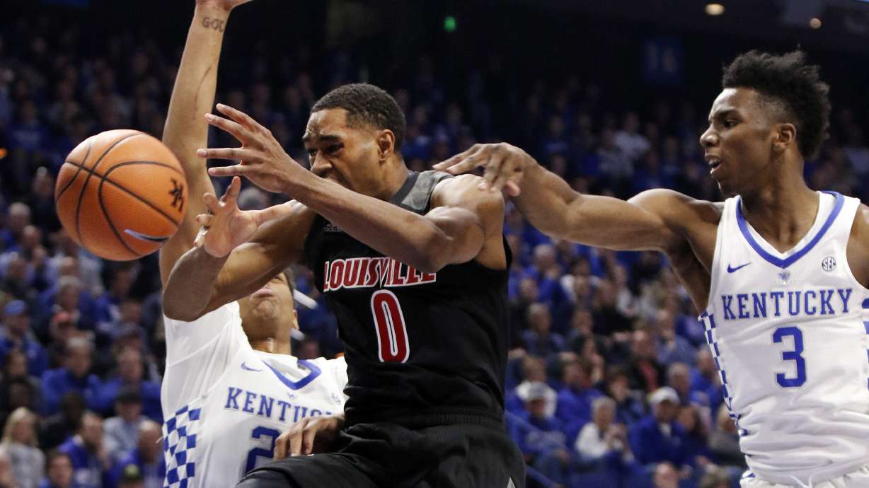 No. 16 Kentucky blows out Louisville 90-61 in rivalry game