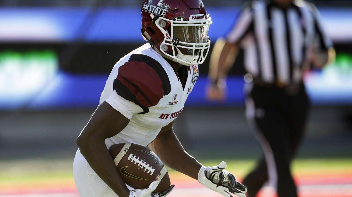 New Mexico State beats Utah State 26-20 in Arizona Bowl