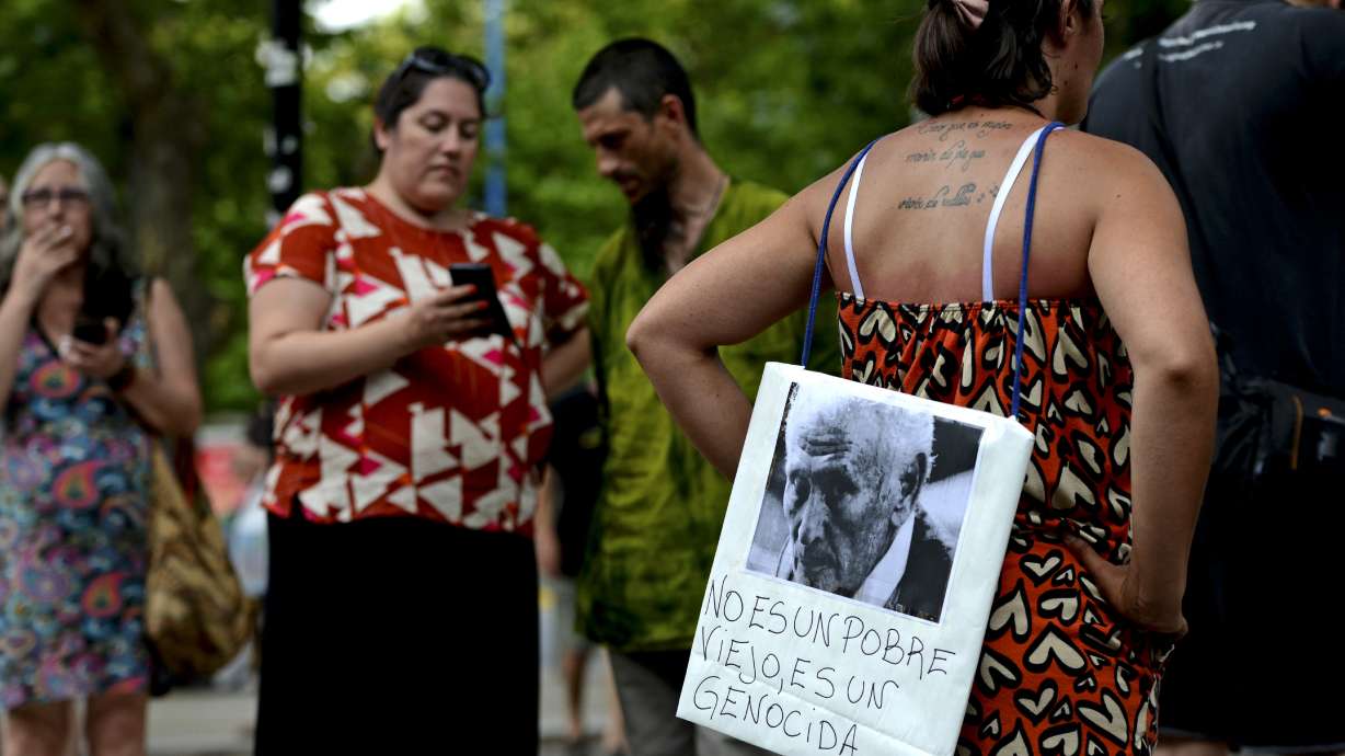 Argentina 'dirty war' killer gets house arrest