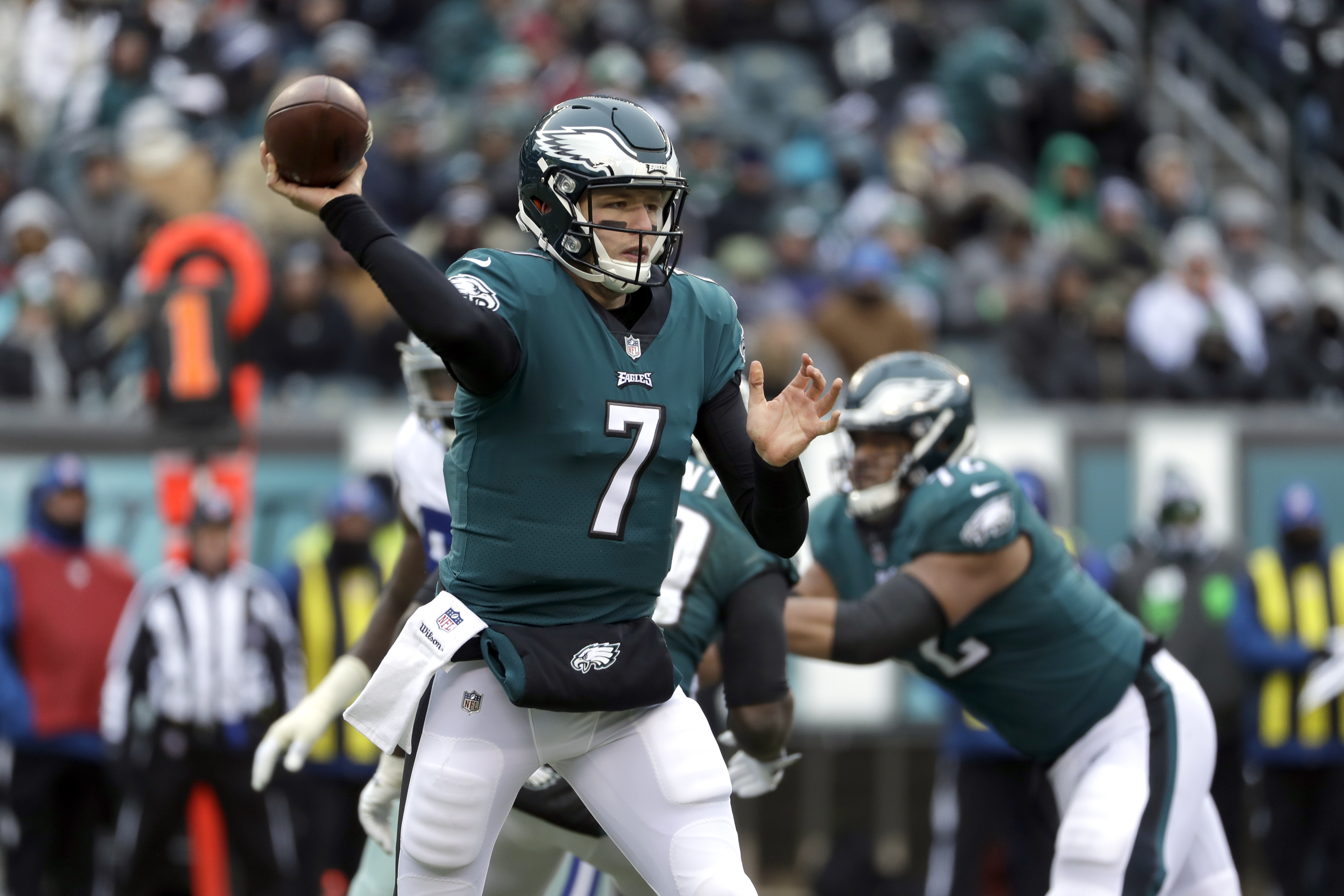 Cowboys beat playoff-bound Eagles 6-0