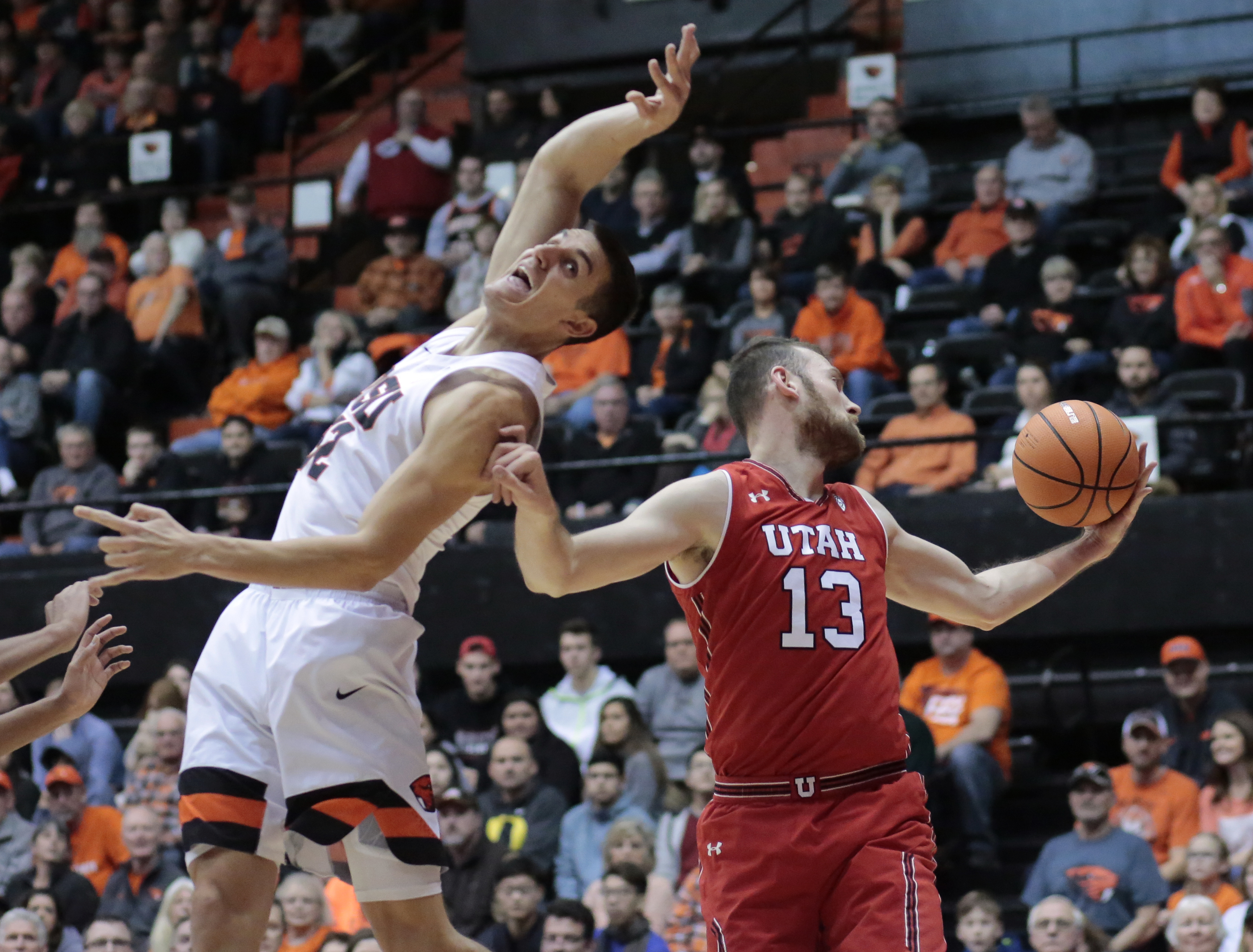 Bibbins scores 18, Utah hangs on 66-64 against Oregon State