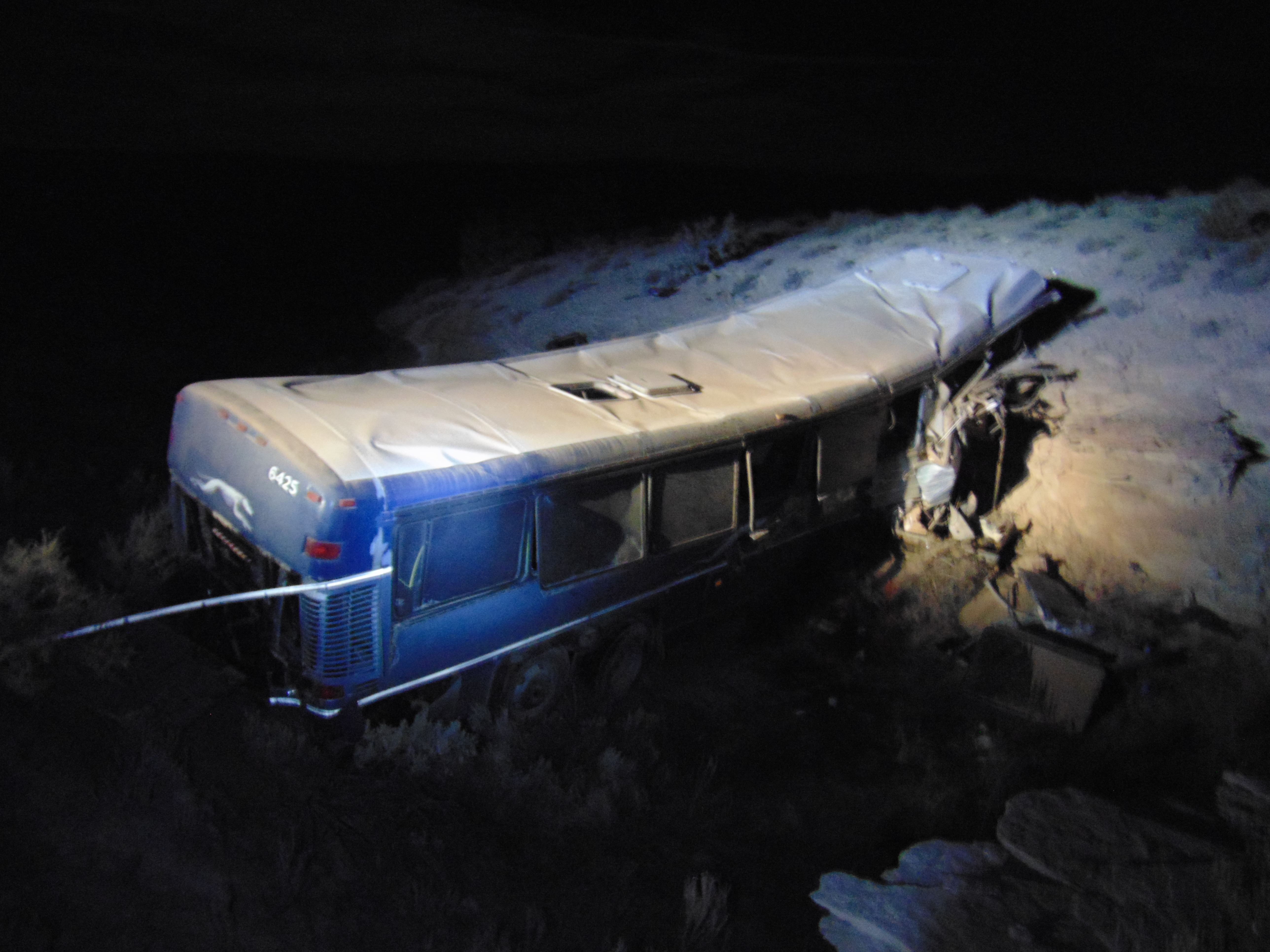 California teen killed, 12 hospitalized in Emery County bus crash