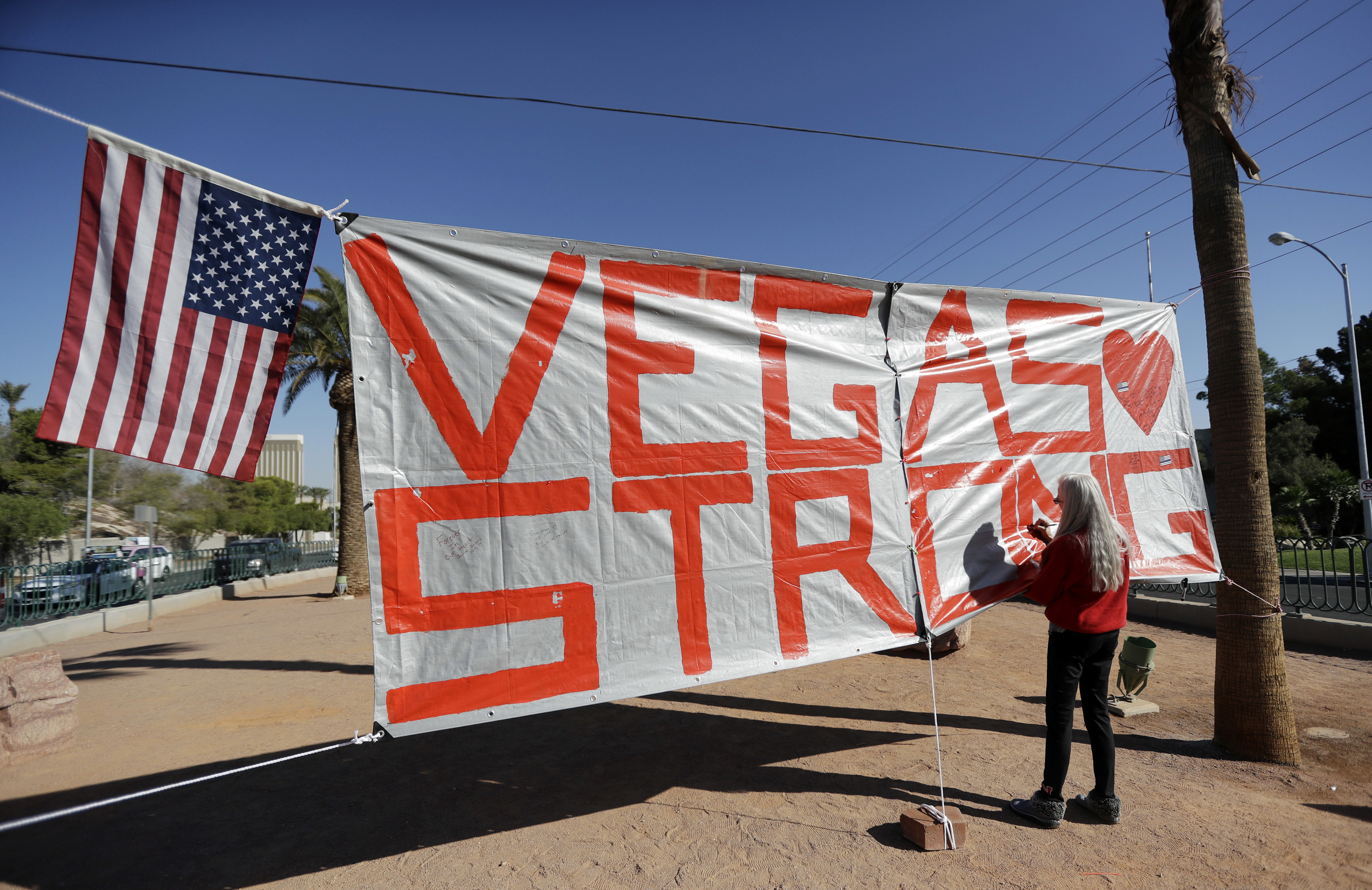 Las Vegas' 'What happens here' slogan returns after shooting