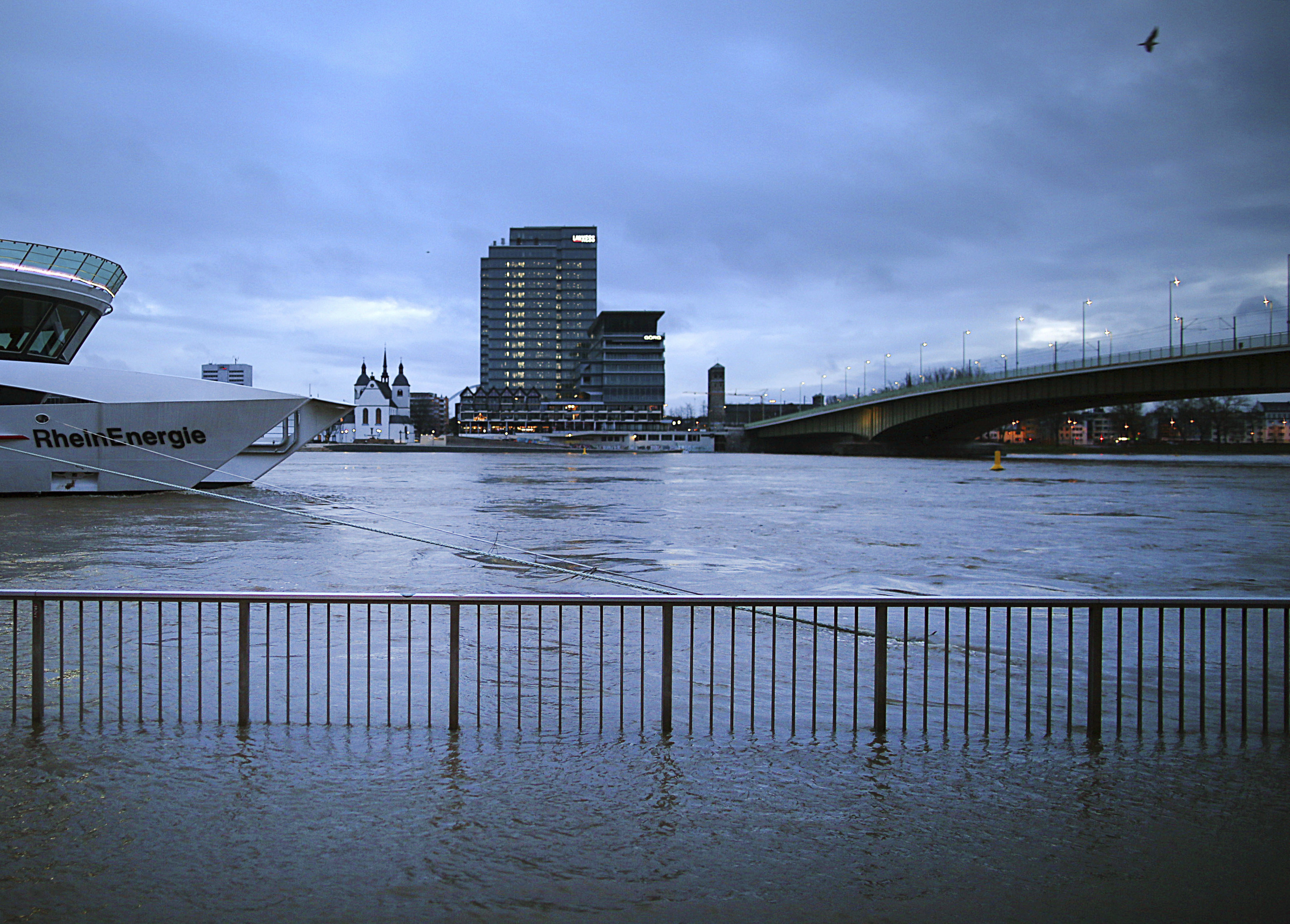 Germany: Flooding prompts new shipping restrictions on Rhine