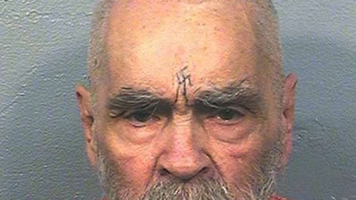 Judge aims to referee fight over Charles Manson's remains