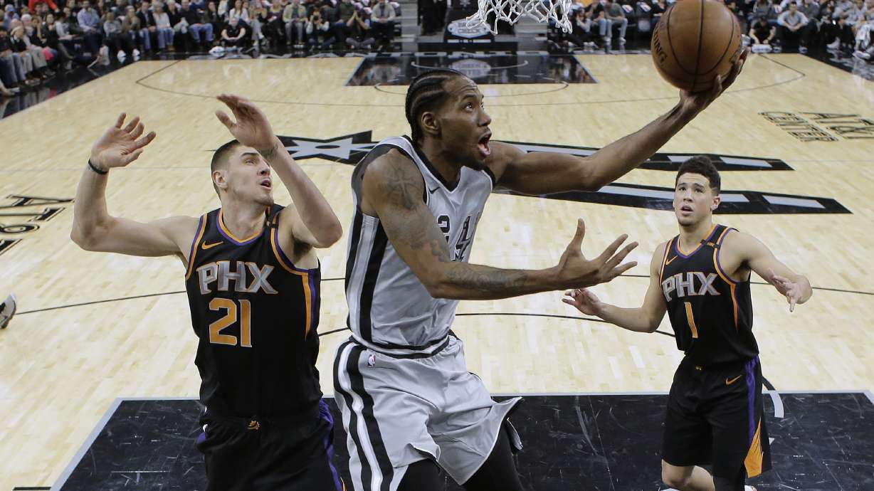 Kawhi Leonard has partial tear in left shoulder