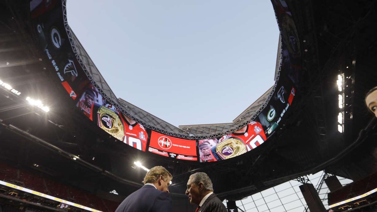 High-tech Atlanta stadium a hit with fans after early woes