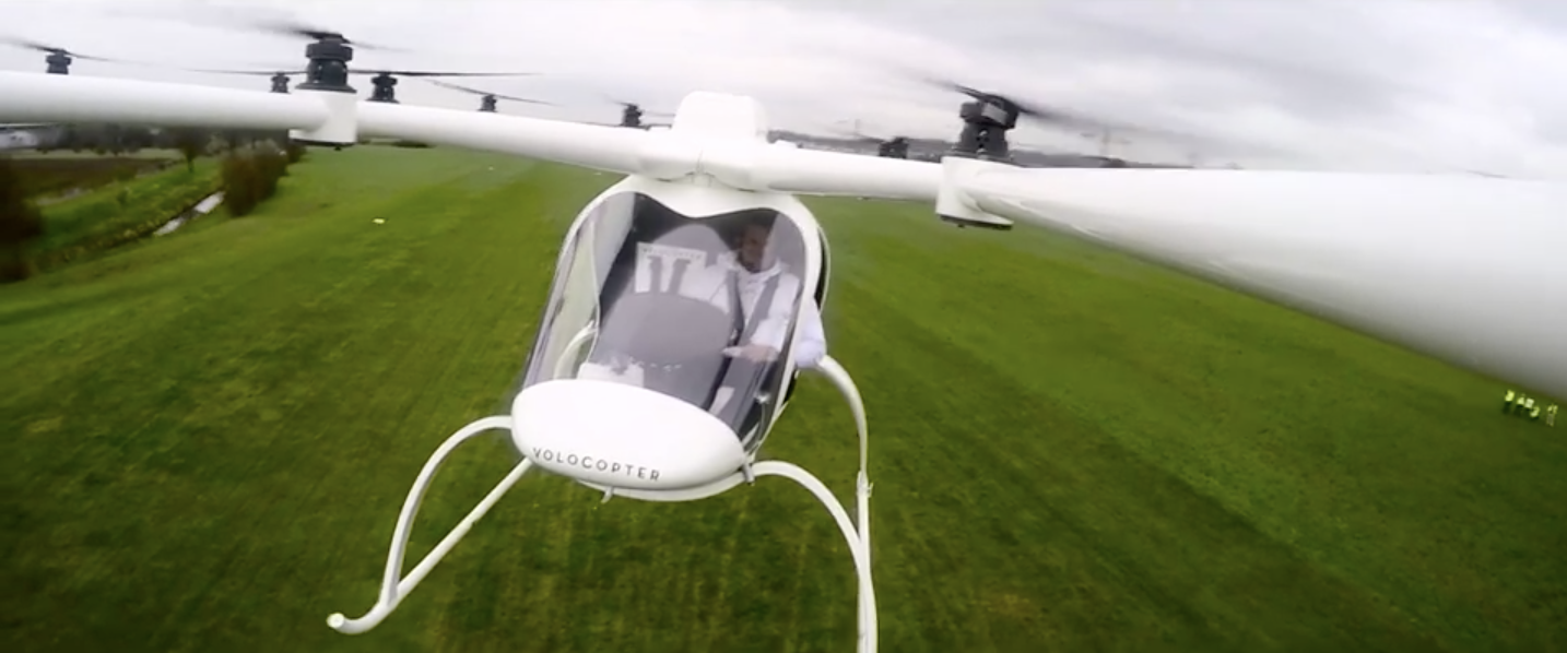 Flying 'car' wows at CES