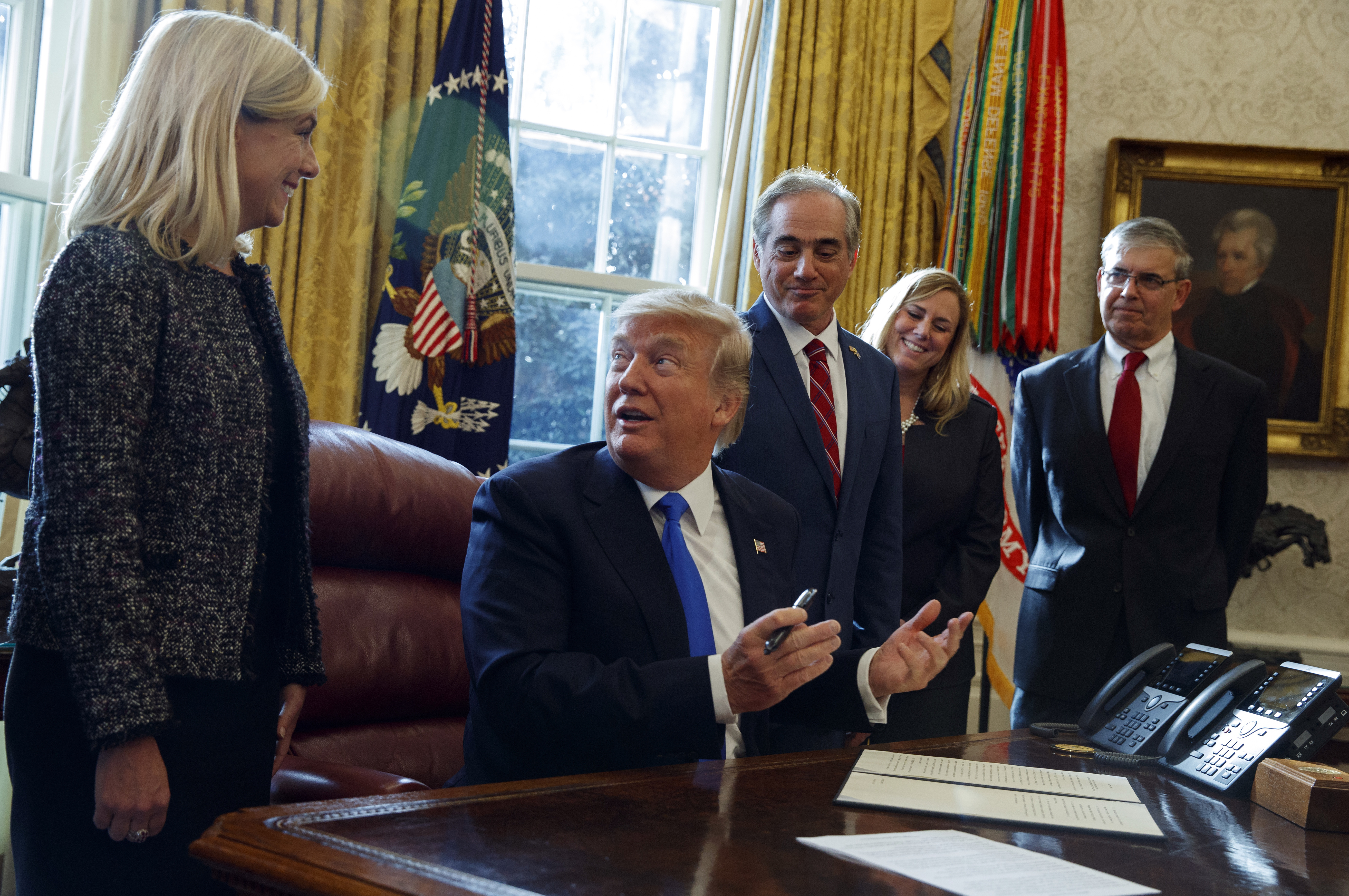 Trump orders more mental health care options for veterans