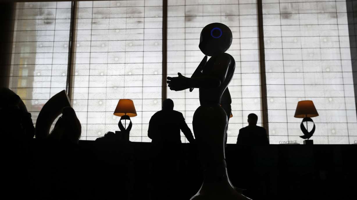 Las Vegas hotels bet on technology to attract, dazzle guests