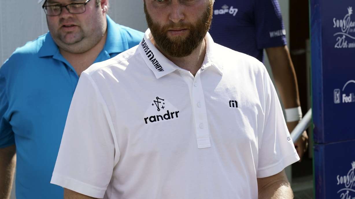 Kirk, Zach Johnson lead Sony Open, Spieth takes late tumble