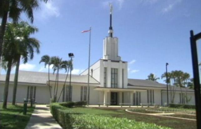 LDS in Tonga Celebrate Reopening of Temple
