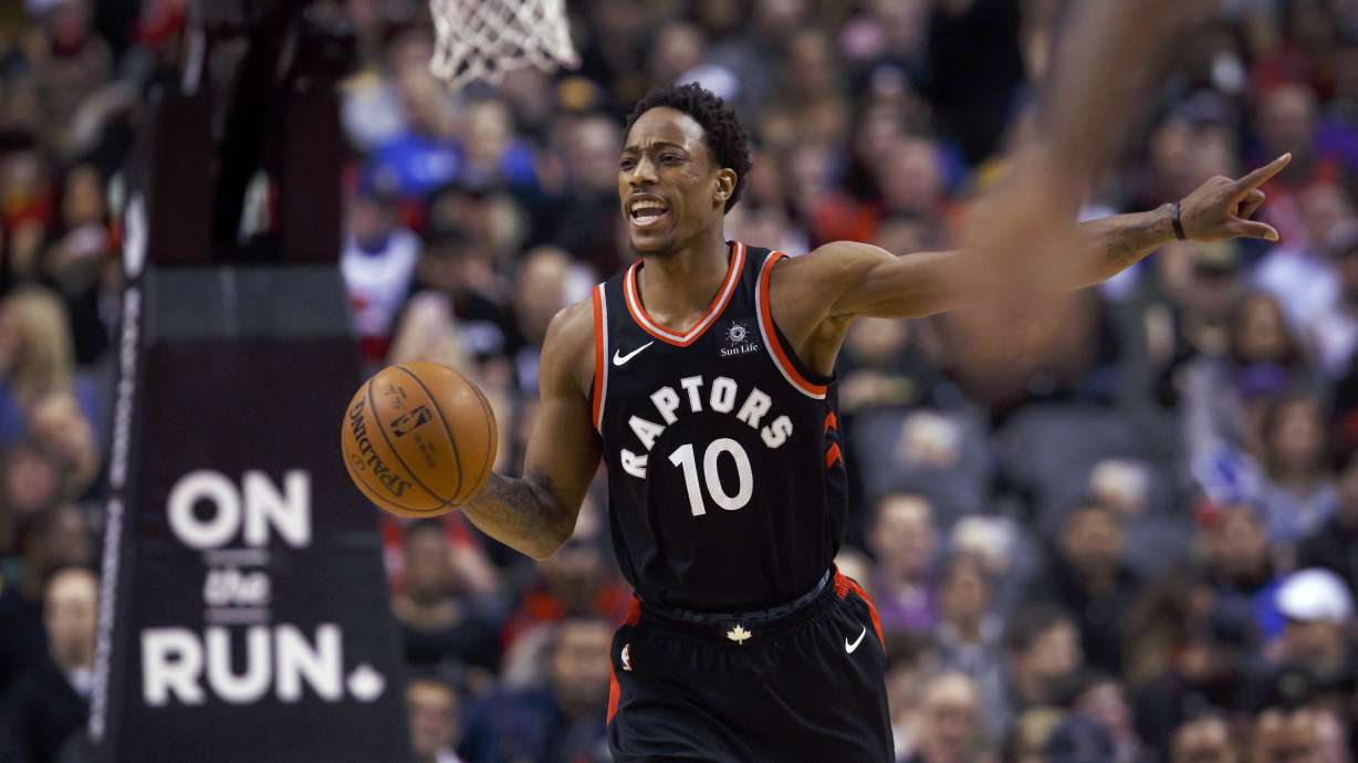 Curry returns with 24 points, Warriors beat Raptors 127-125