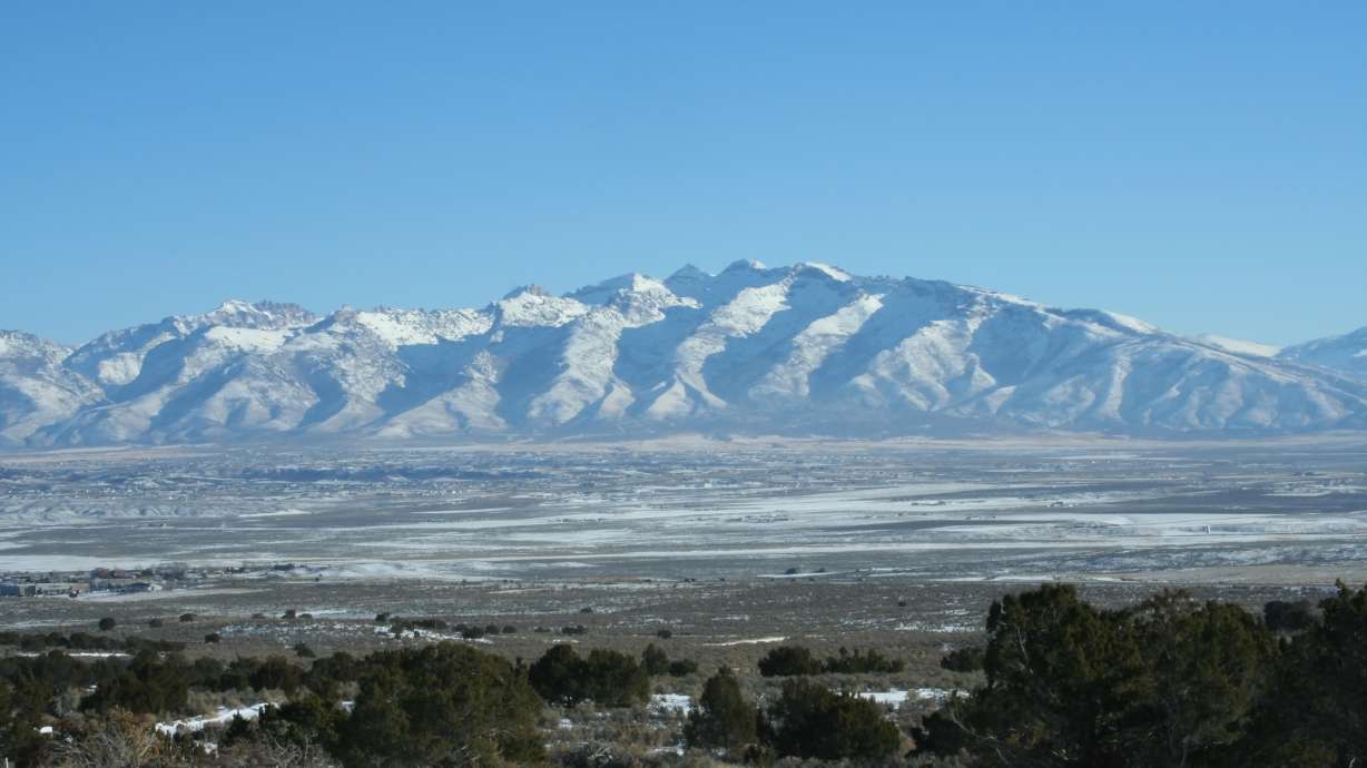 Official: Mississippi pilot killed in Nevada plane crash