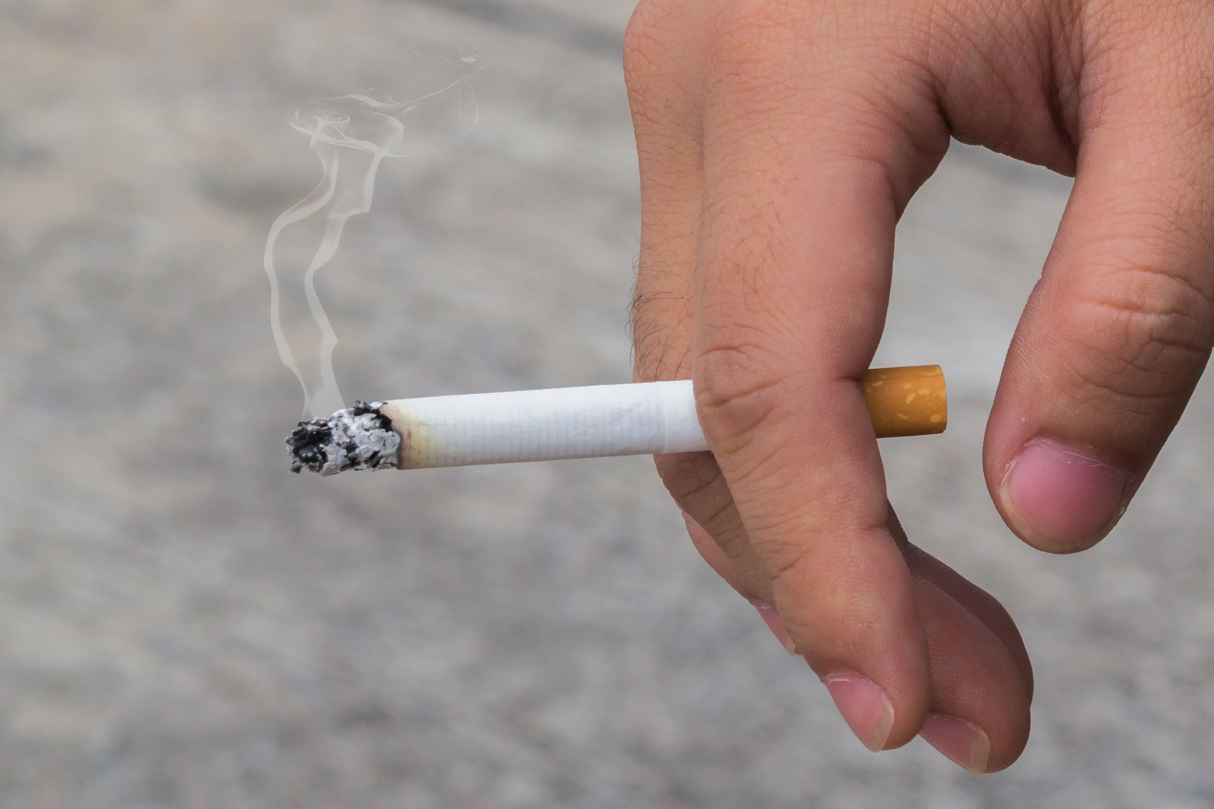gallaher tobacco Gallagher's De Luxe medium cigarettes gallaher tobacco Gallagher's De Luxe medium cigarettes