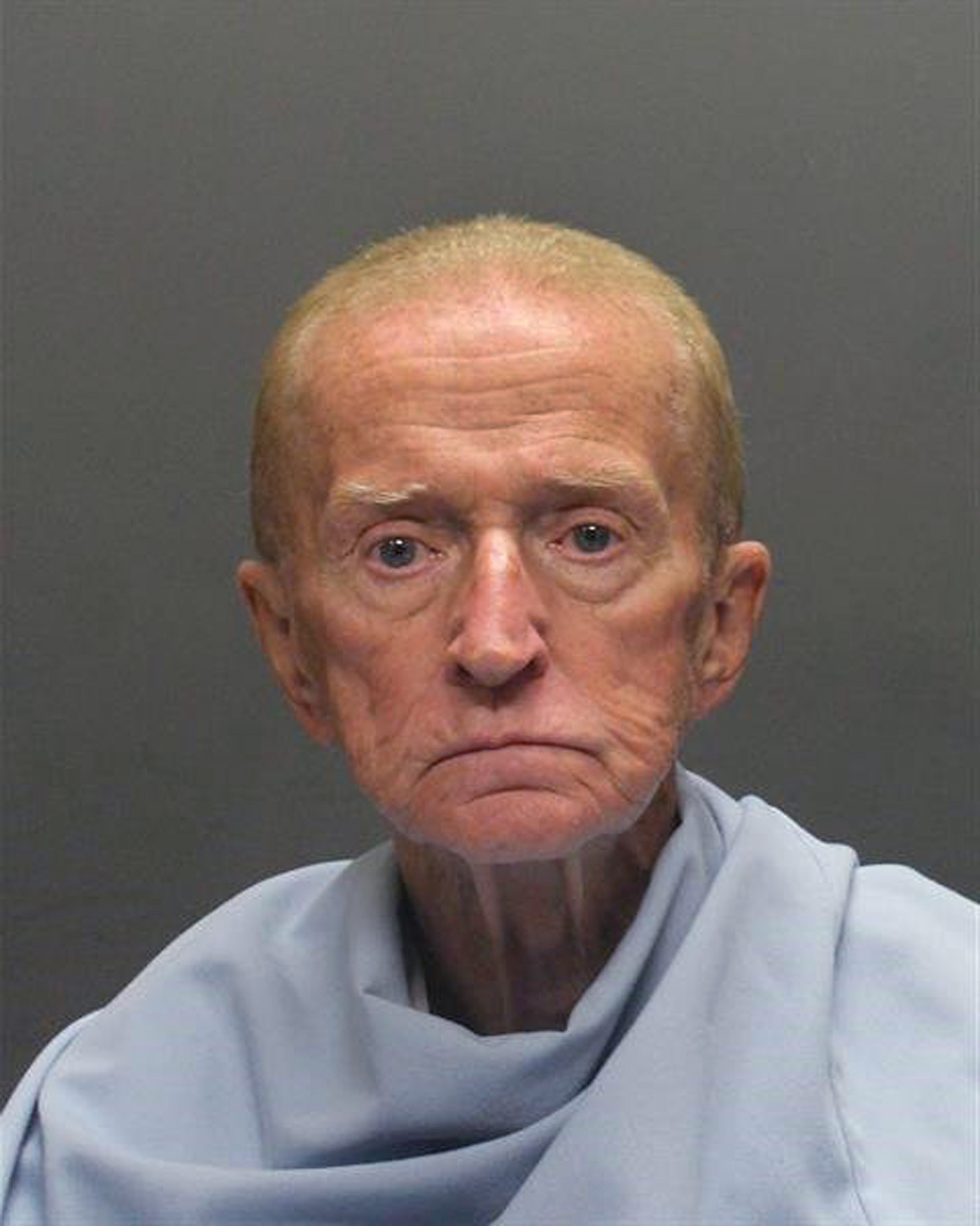 Arizona police arrest 80-year-old man in armed bank robbery