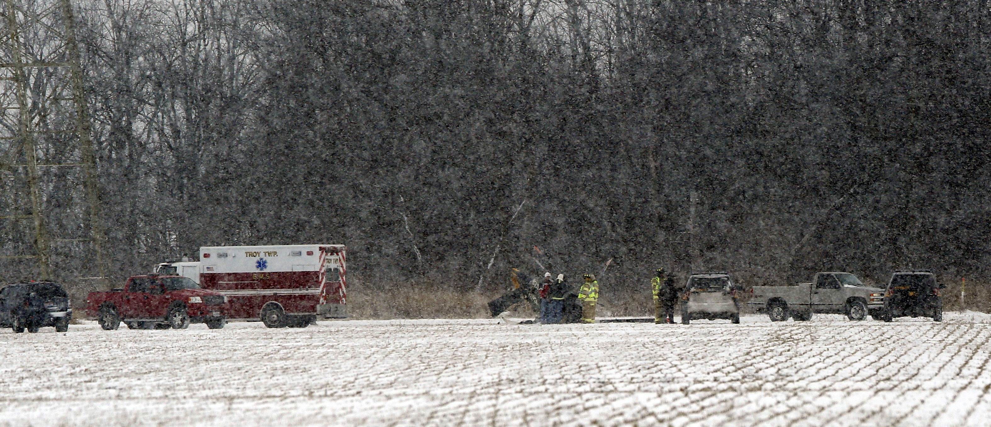 Federal authorities probing Ohio helicopter crash, 2 killed