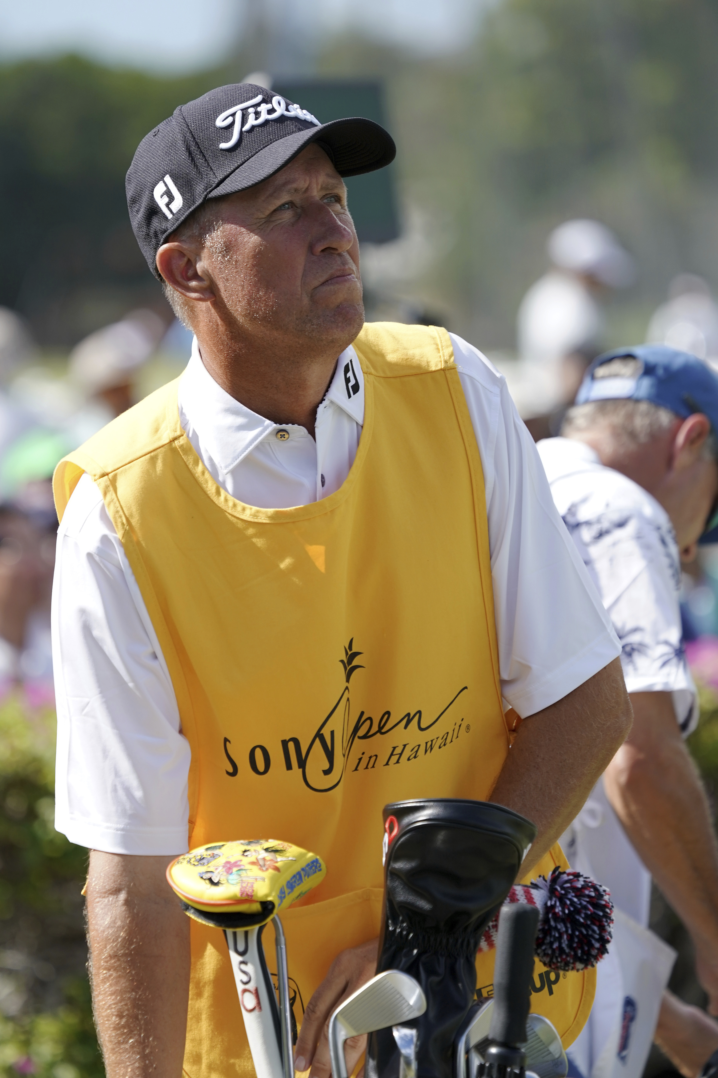 Column: Bones still a caddie, but with a microphone in hand