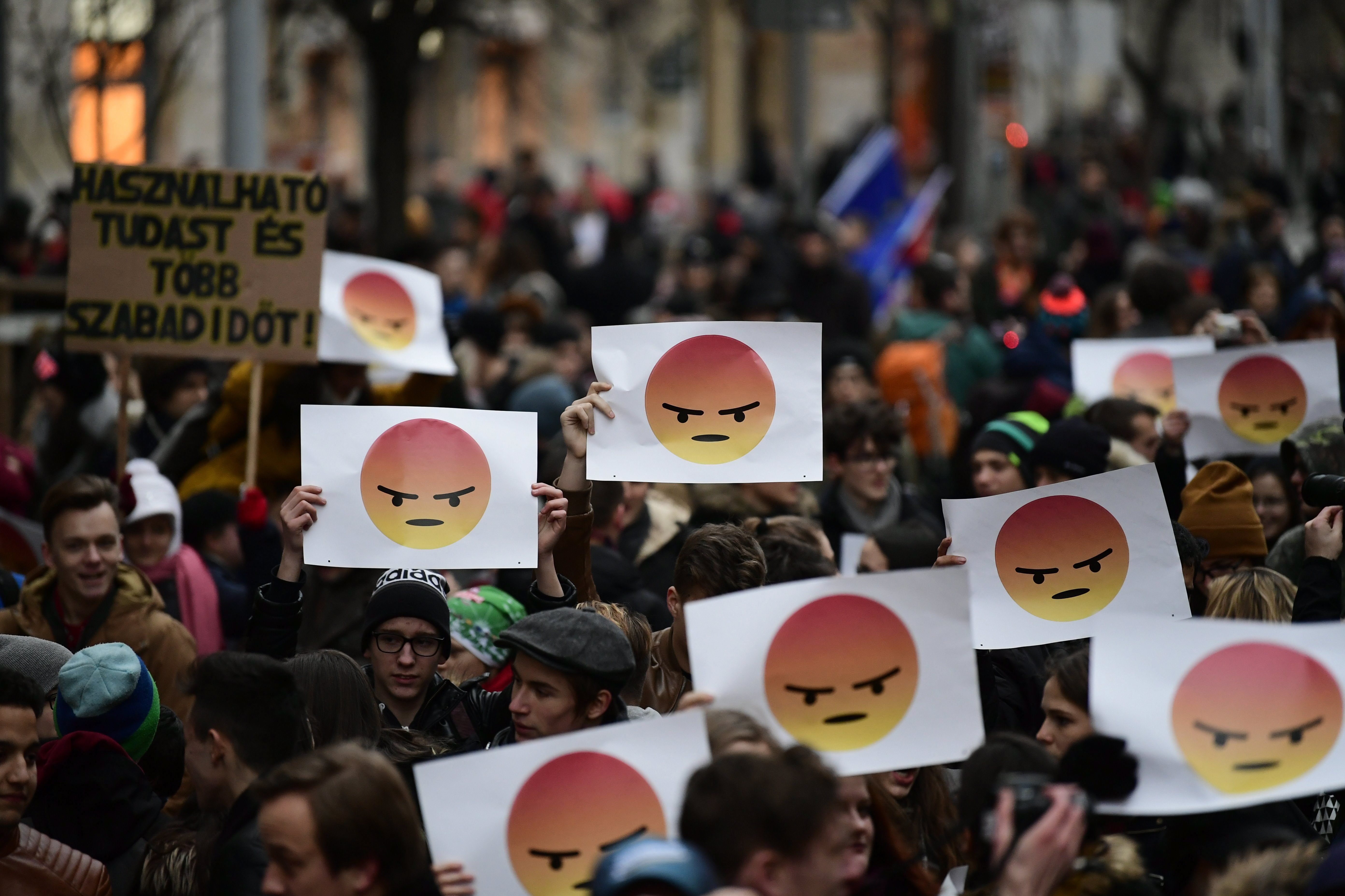 High school students in Hungary rally for modern education