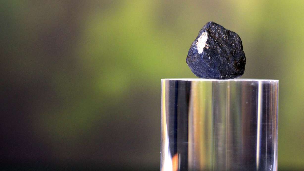 Meteorite hunters find first fragments of Michigan meteor