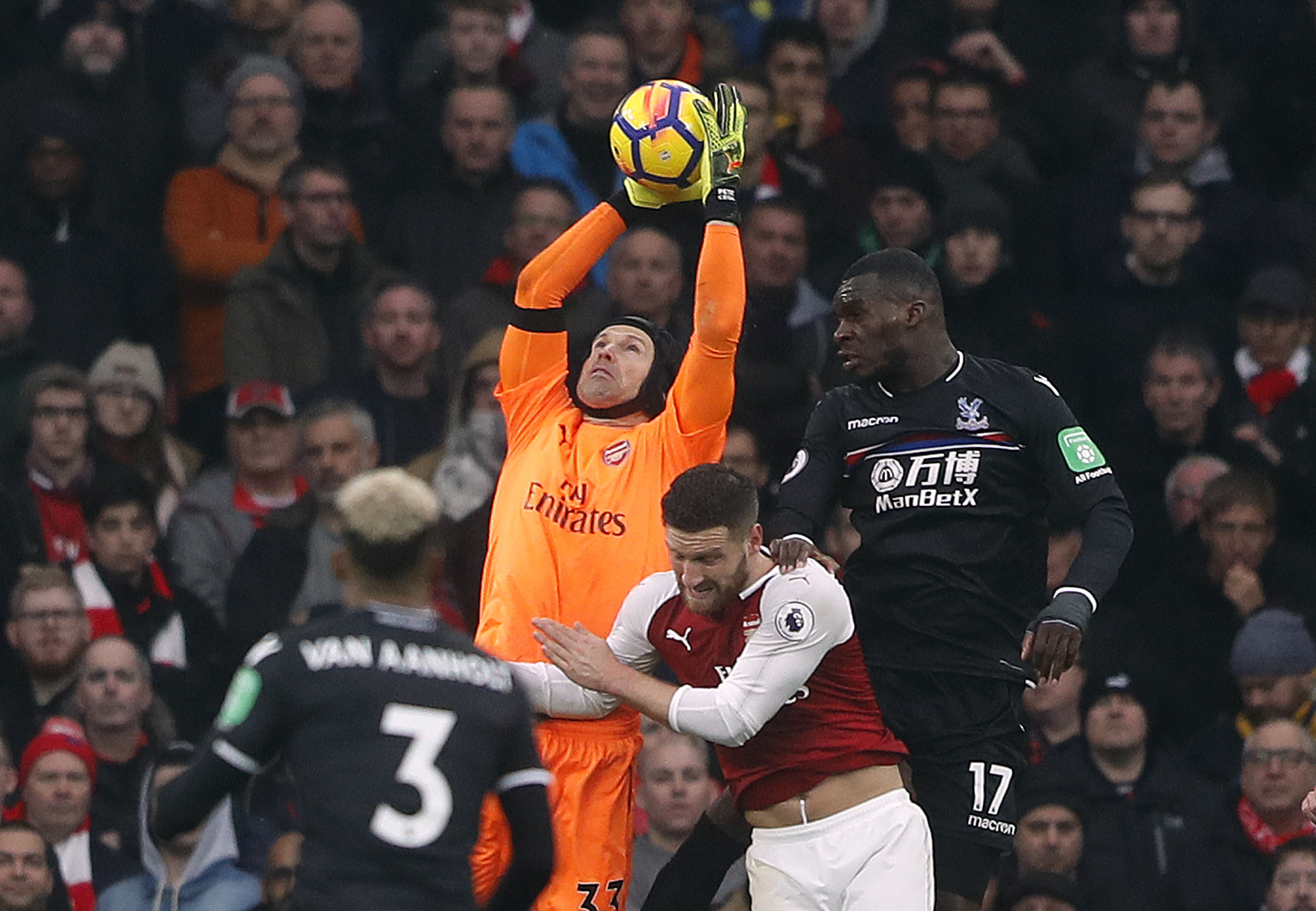 Arsenal hits 4 goals after leaving out Man U-bound Sanchez