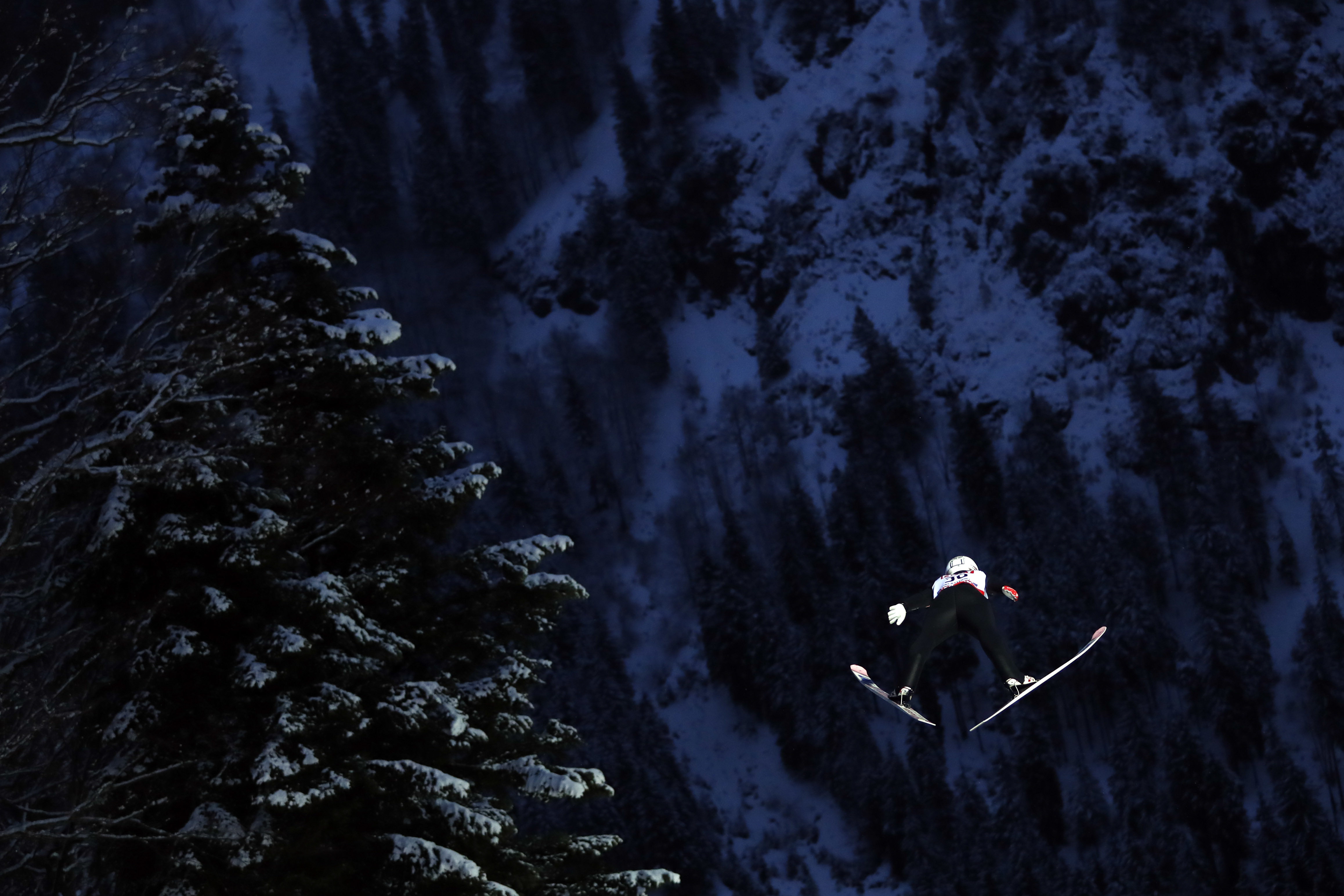 Daniel Andre Tande wins 1st title at ski flying Worlds