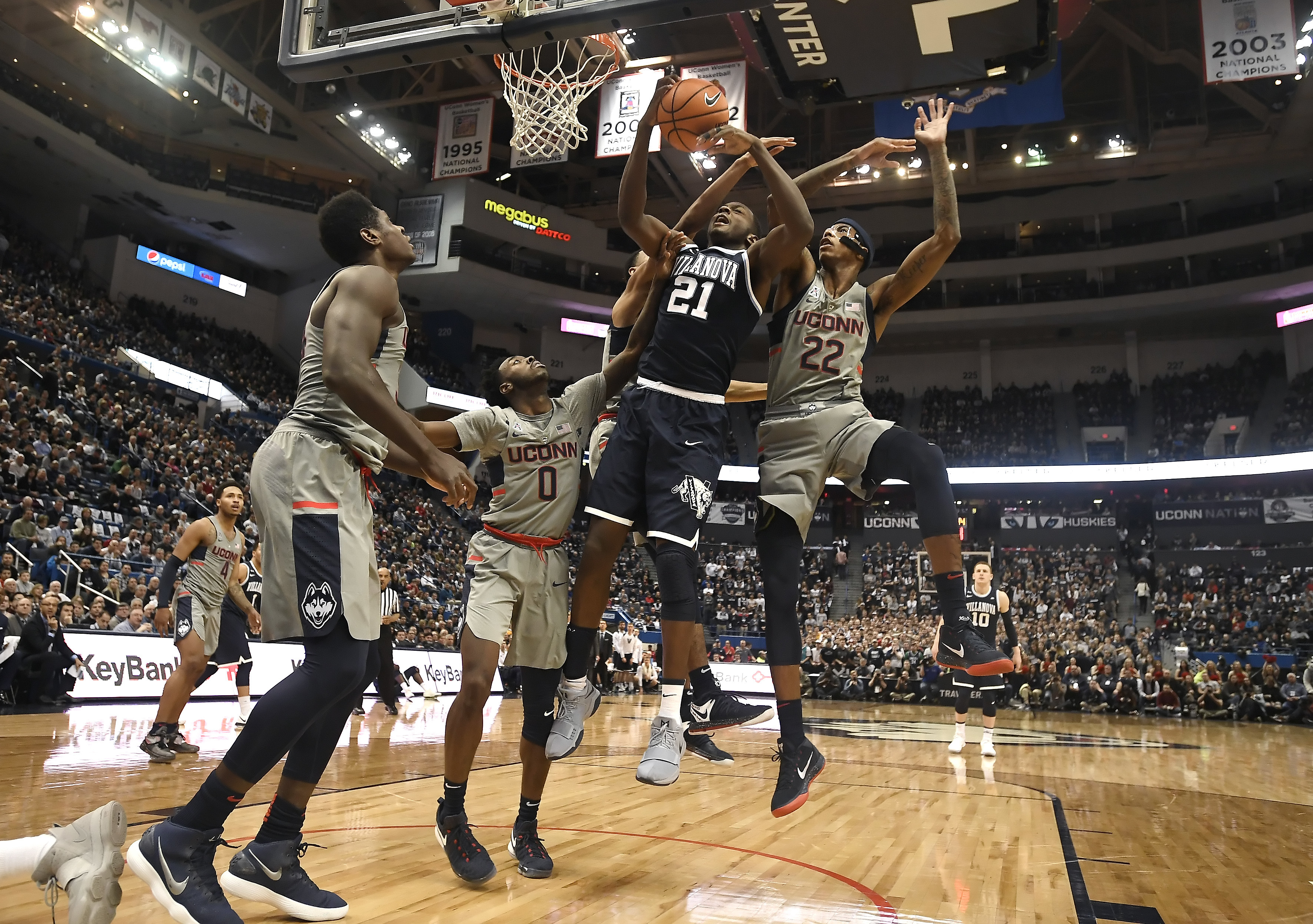 Top-ranked Villanova routs former Big East rival UConn 81-61