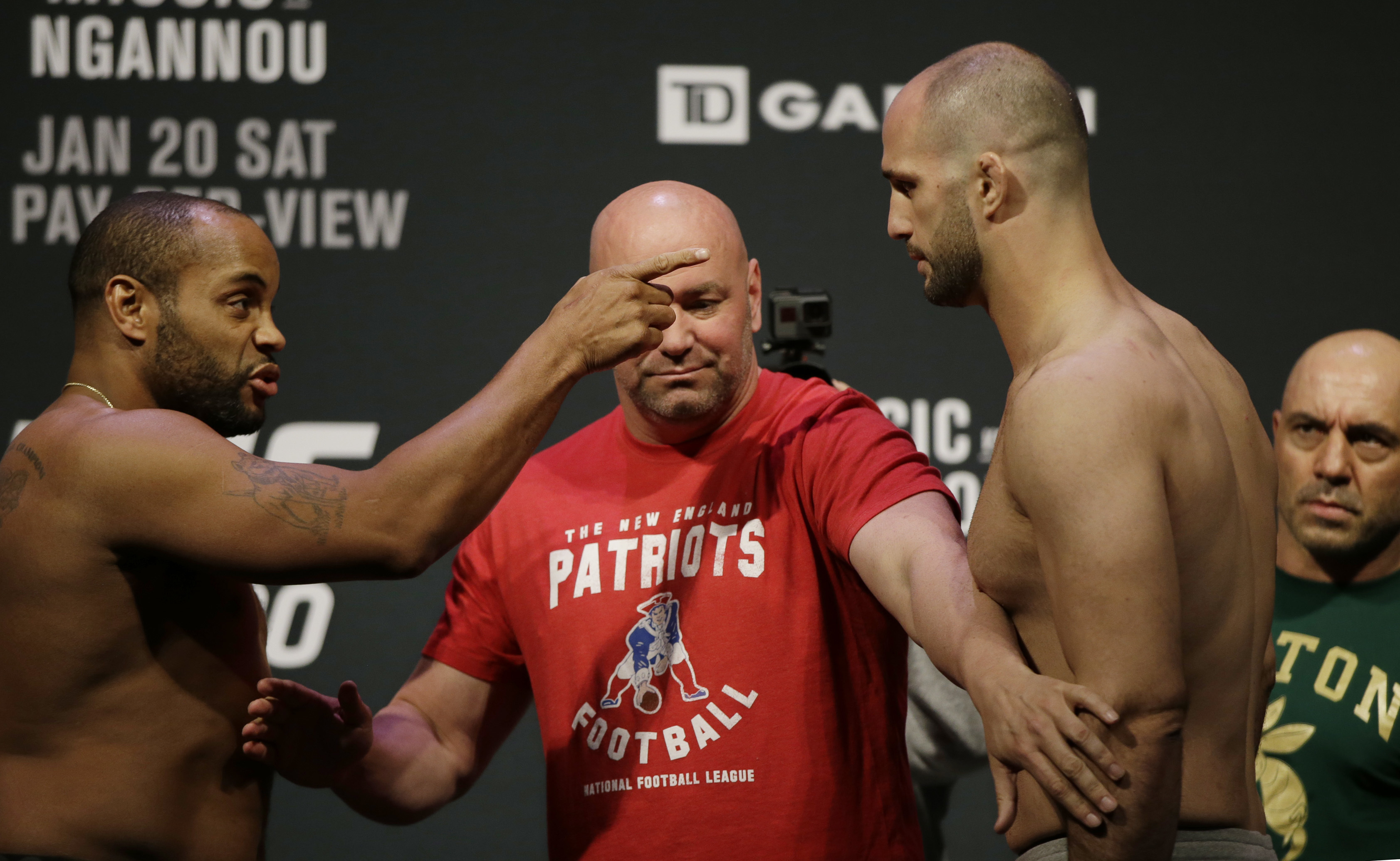 The Latest: Miocic keeps UFC heavyweight title with decision