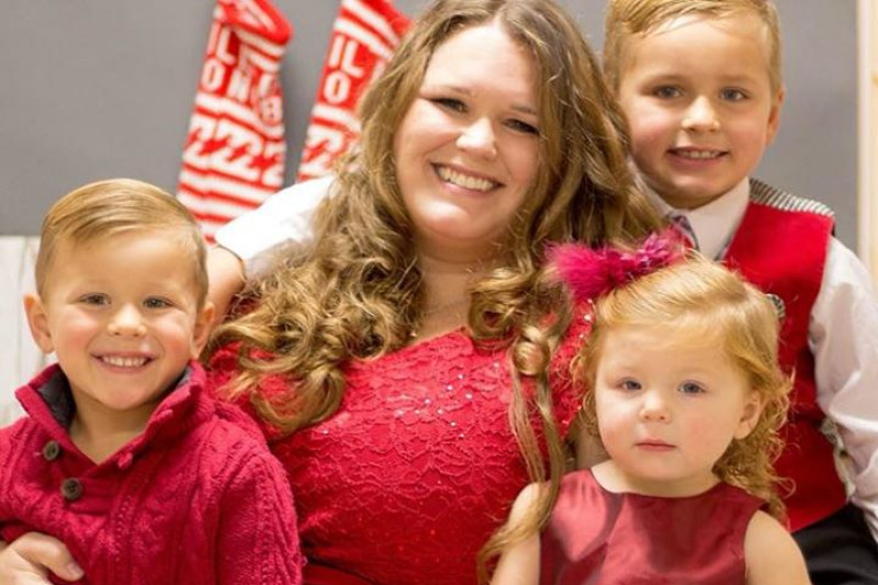 Neighborhood rallies around newly single special needs nurse, mom