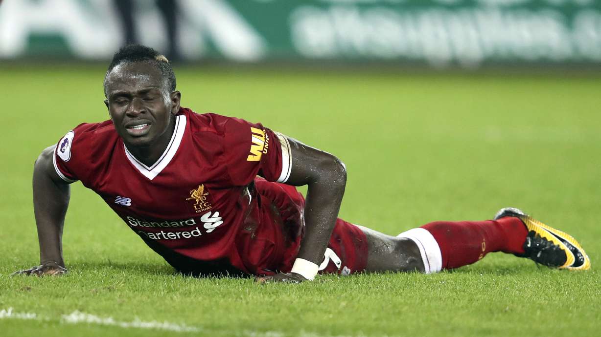 Liverpool loses at last-place Swansea 1-0 in big EPL shock