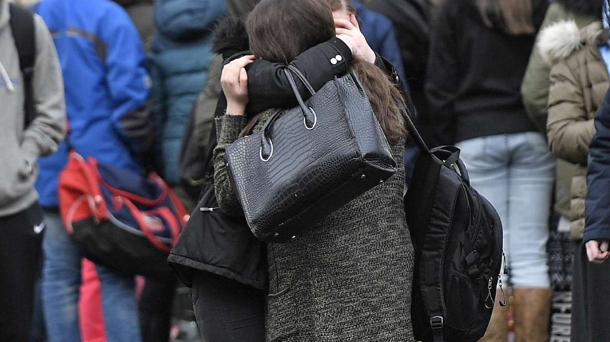 German school to pay tribute to student killed by ex-pupil