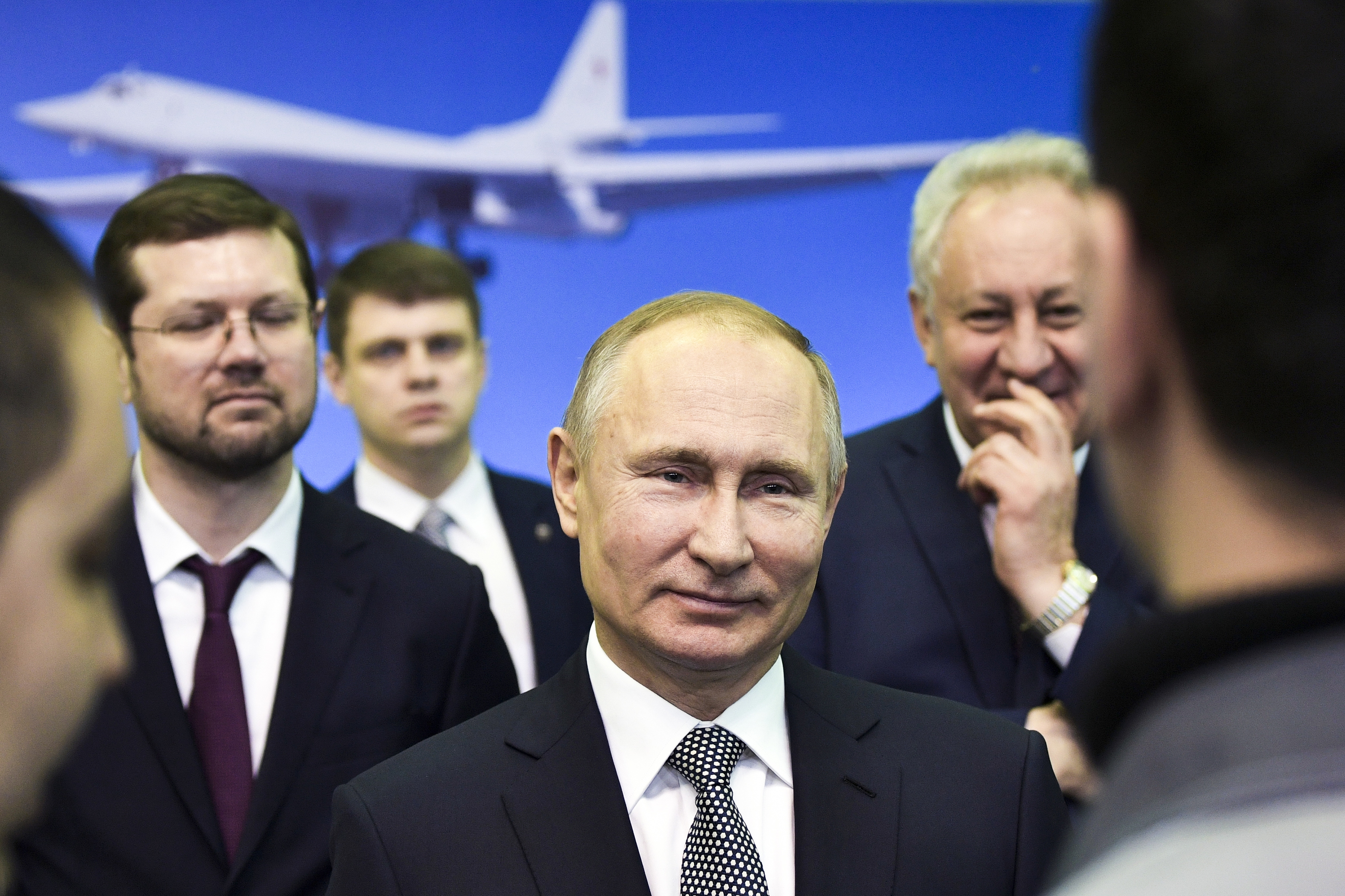 Putin hails upgraded Russian strategic bomber