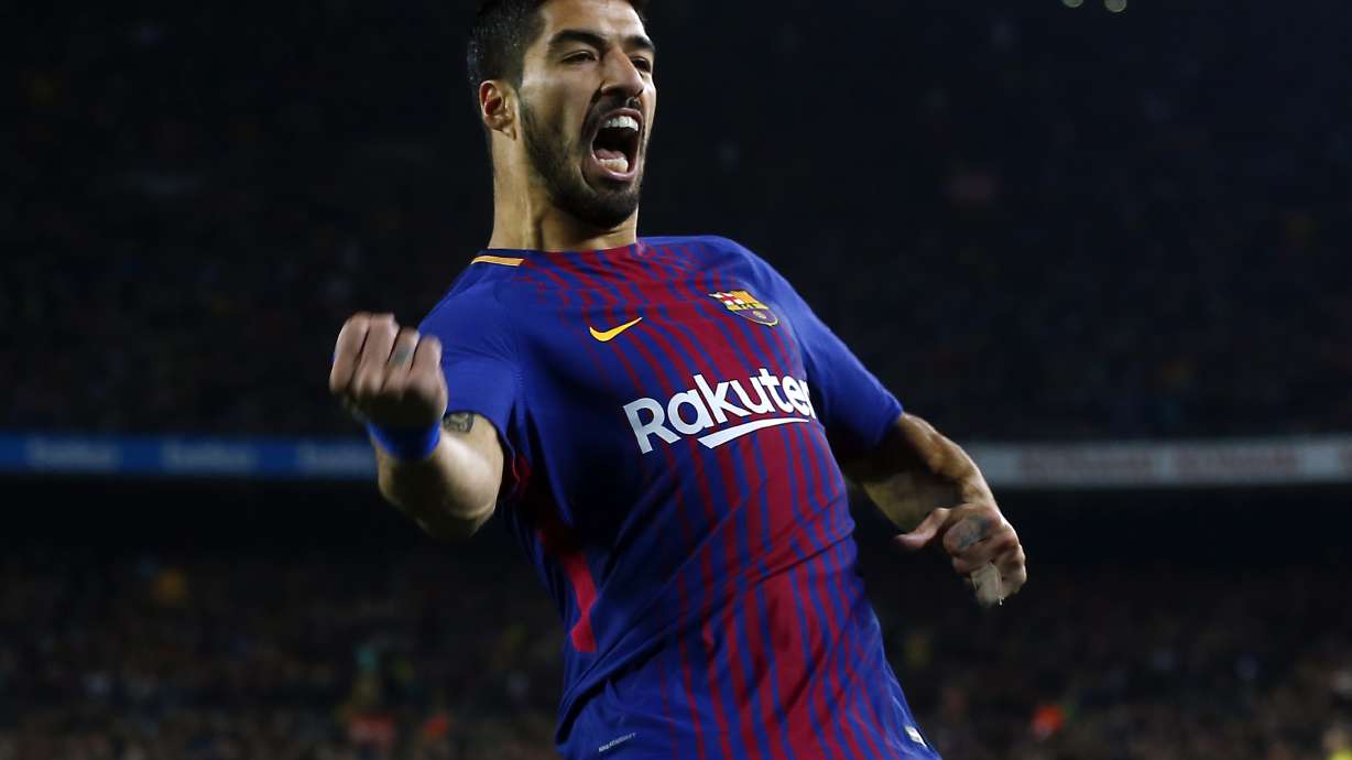 Messi and Suarez strike again as Barcelona advances in Copa