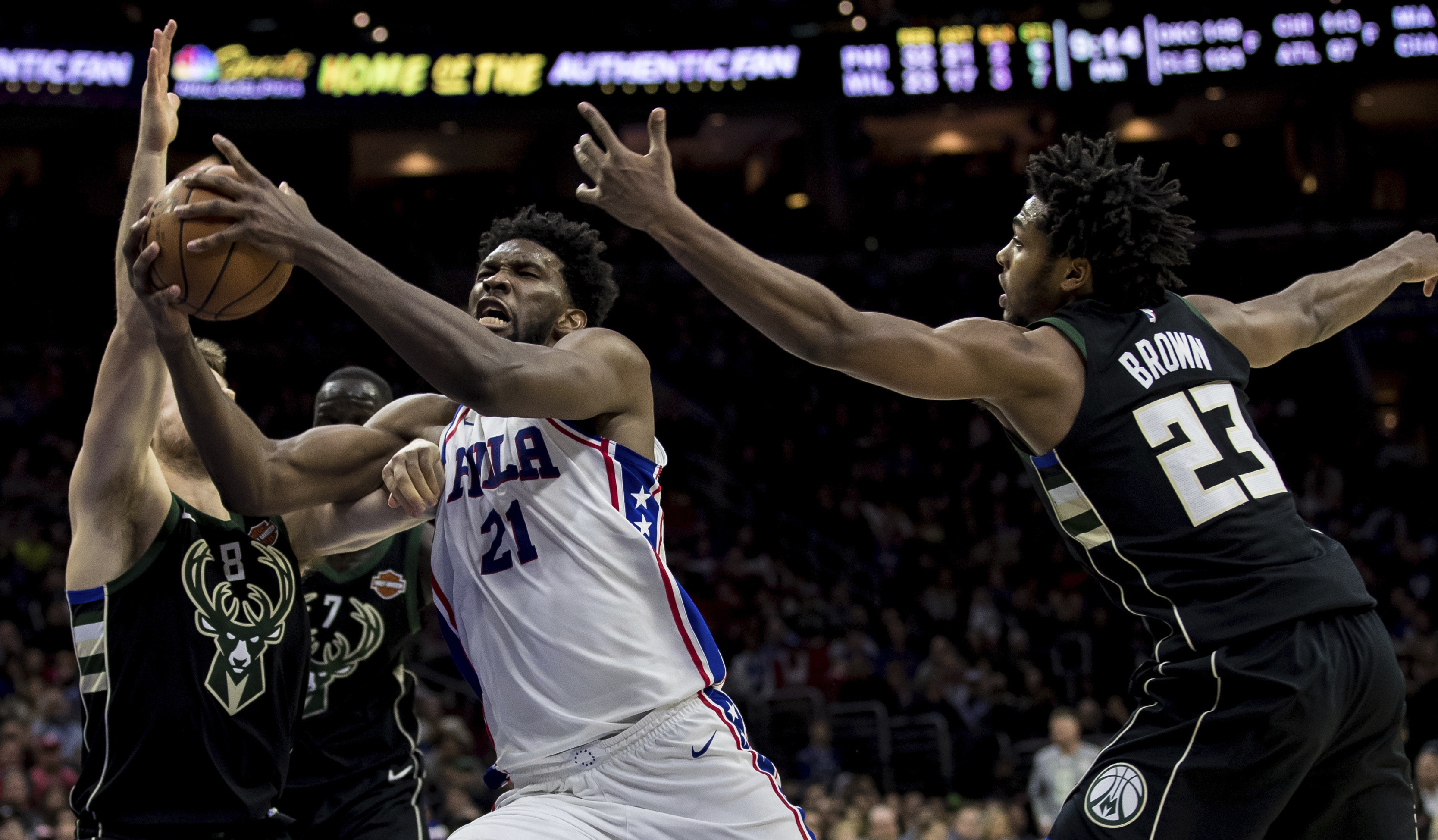 Bucks' Sterling Brown arrested, tased over parking spat