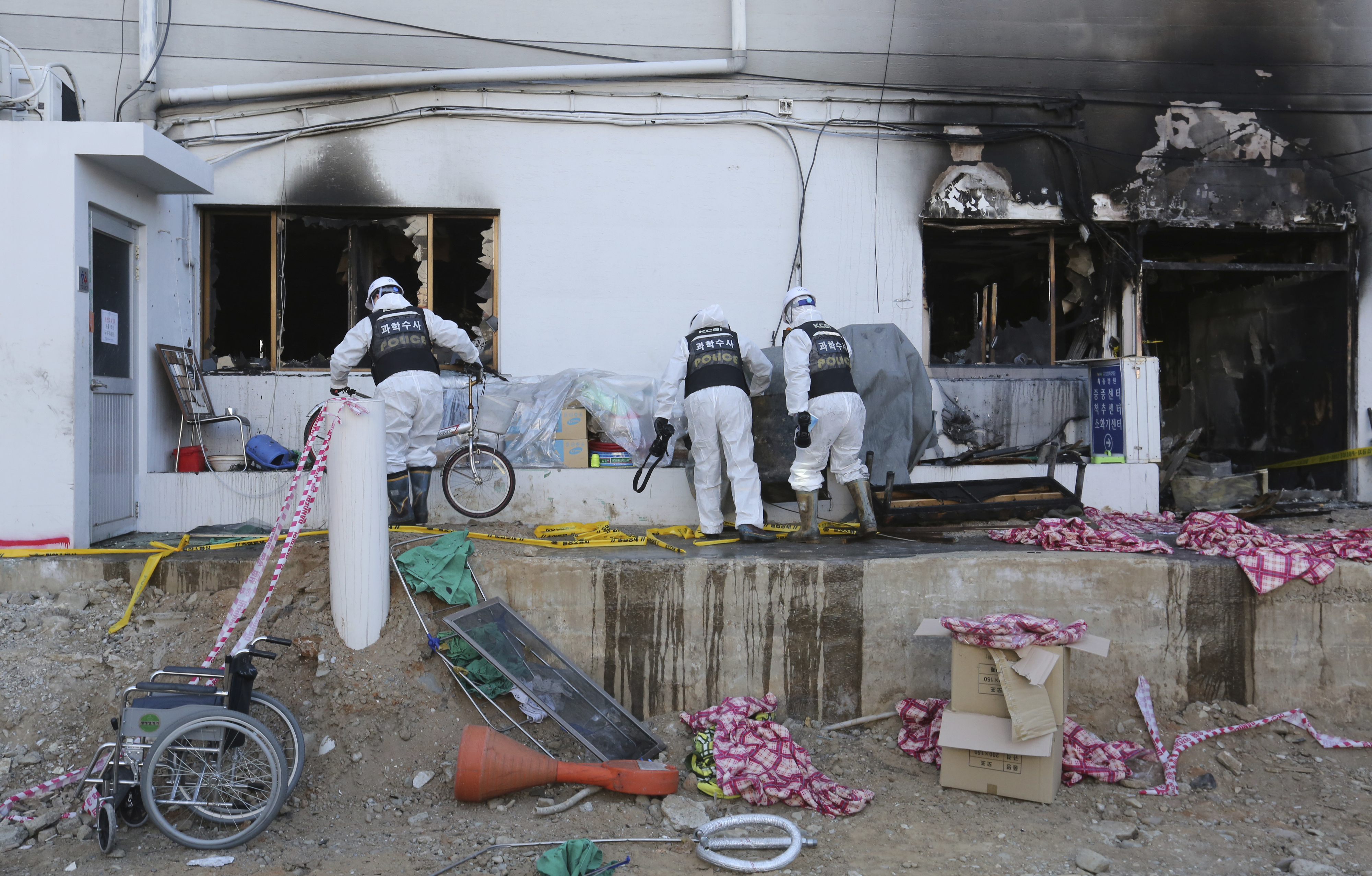 Police: SKorean fire likely caused by electrical fault