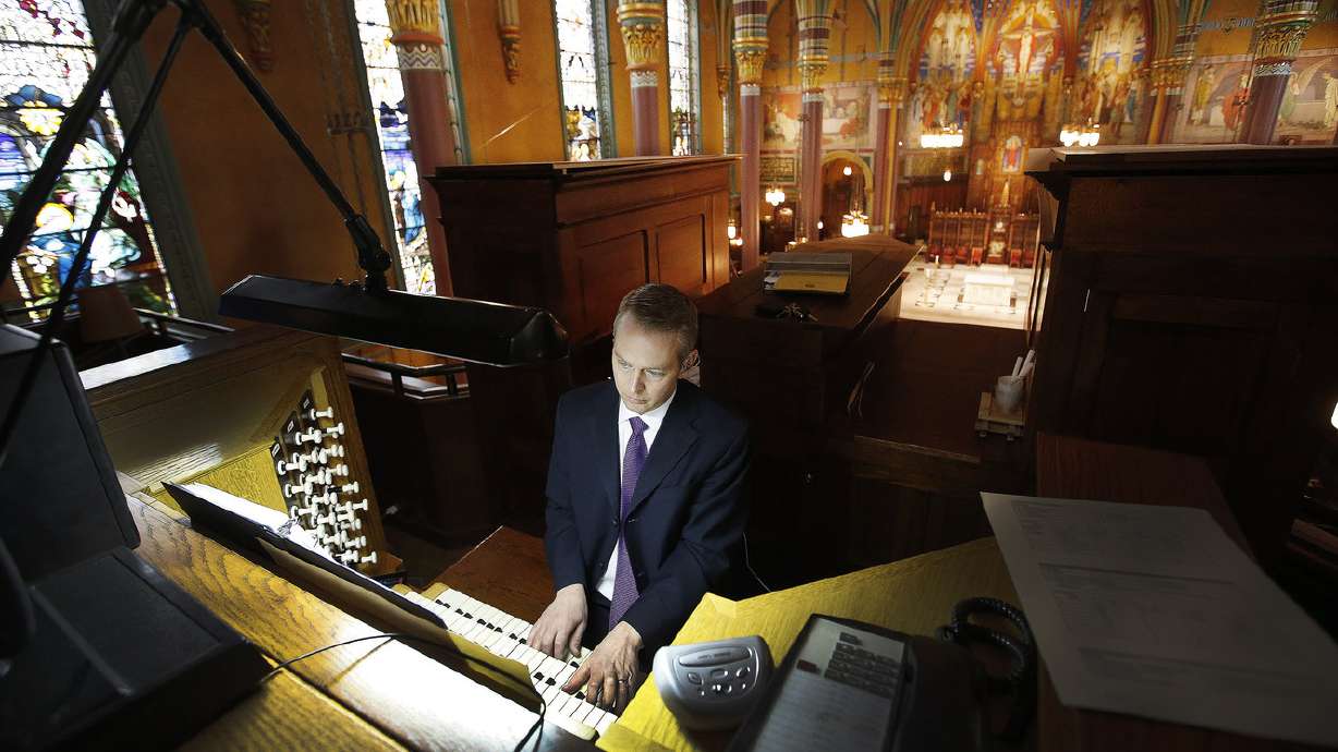 LDS Tabernacle organist accompanies cathedral wedding for a friend, successor