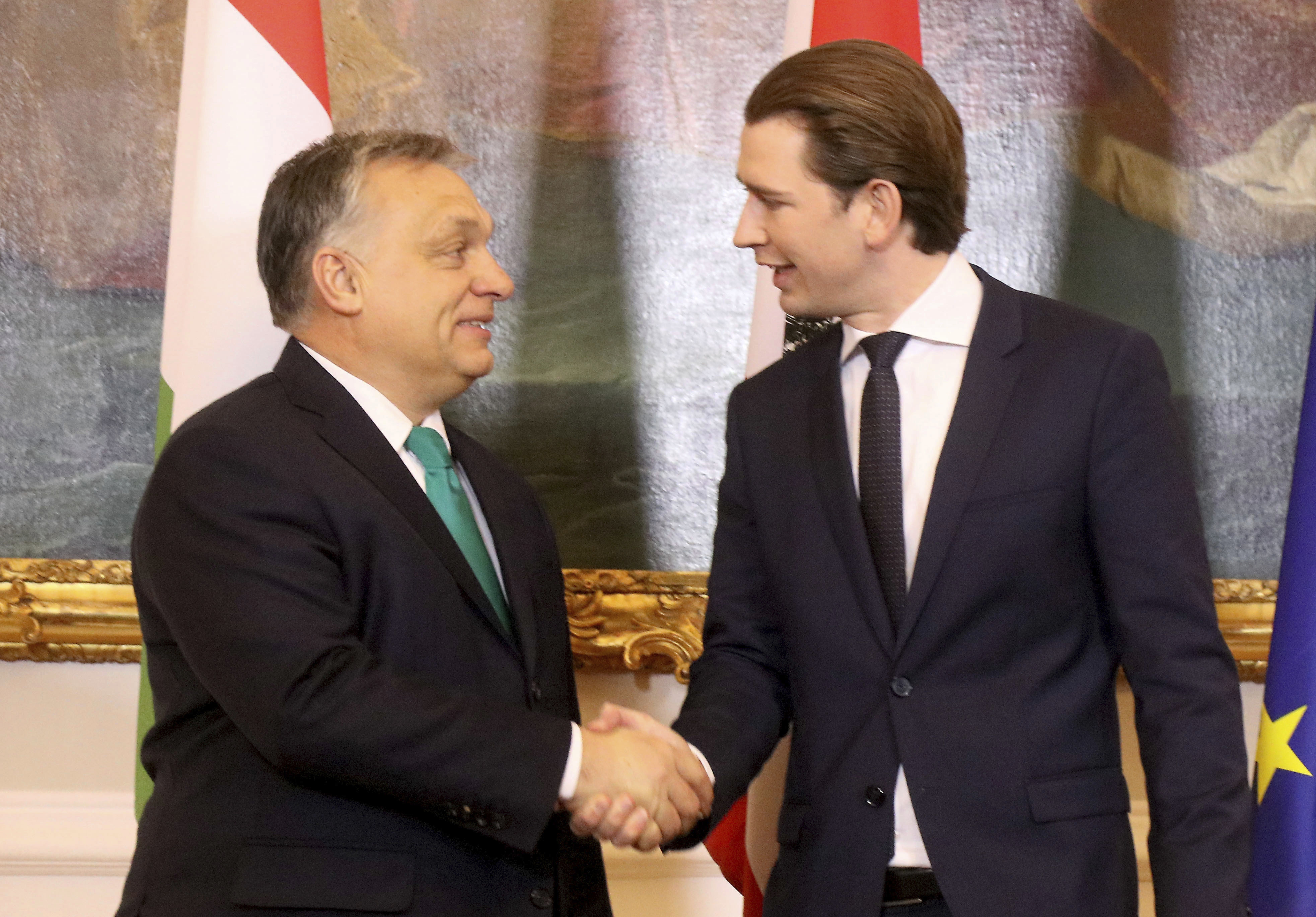 Austria chancellor backs Visegrad nations on migrant quotas