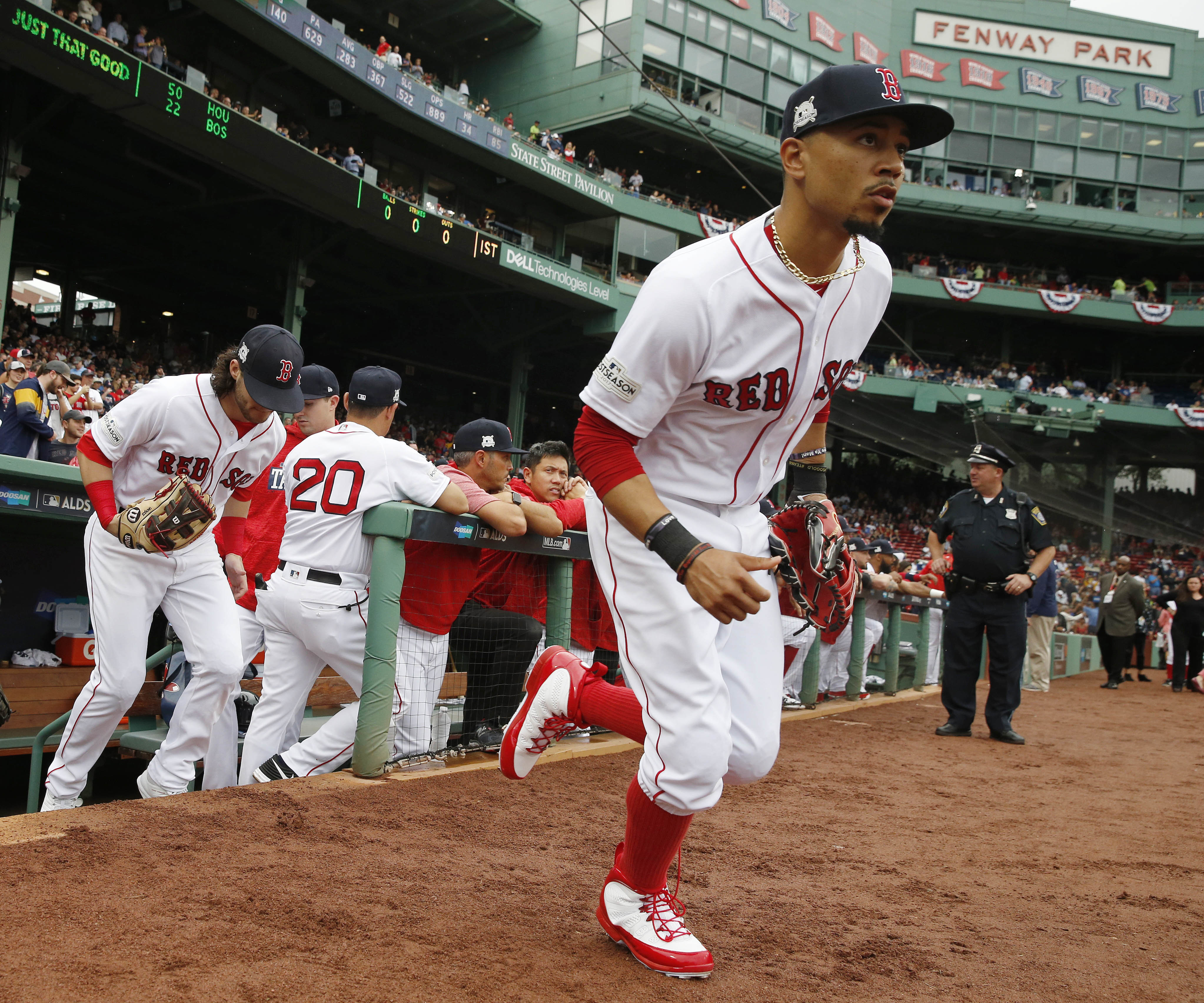 Mookie Betts, Red Sox argue 1st arbitration case of year