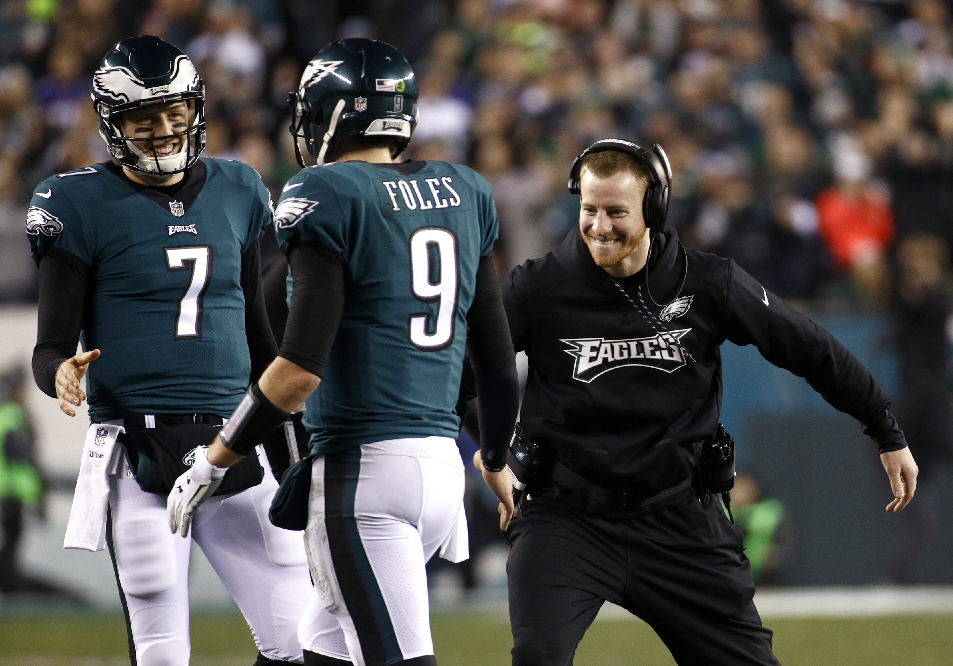 Carson Wentz goes from MVP contender to cheerleader