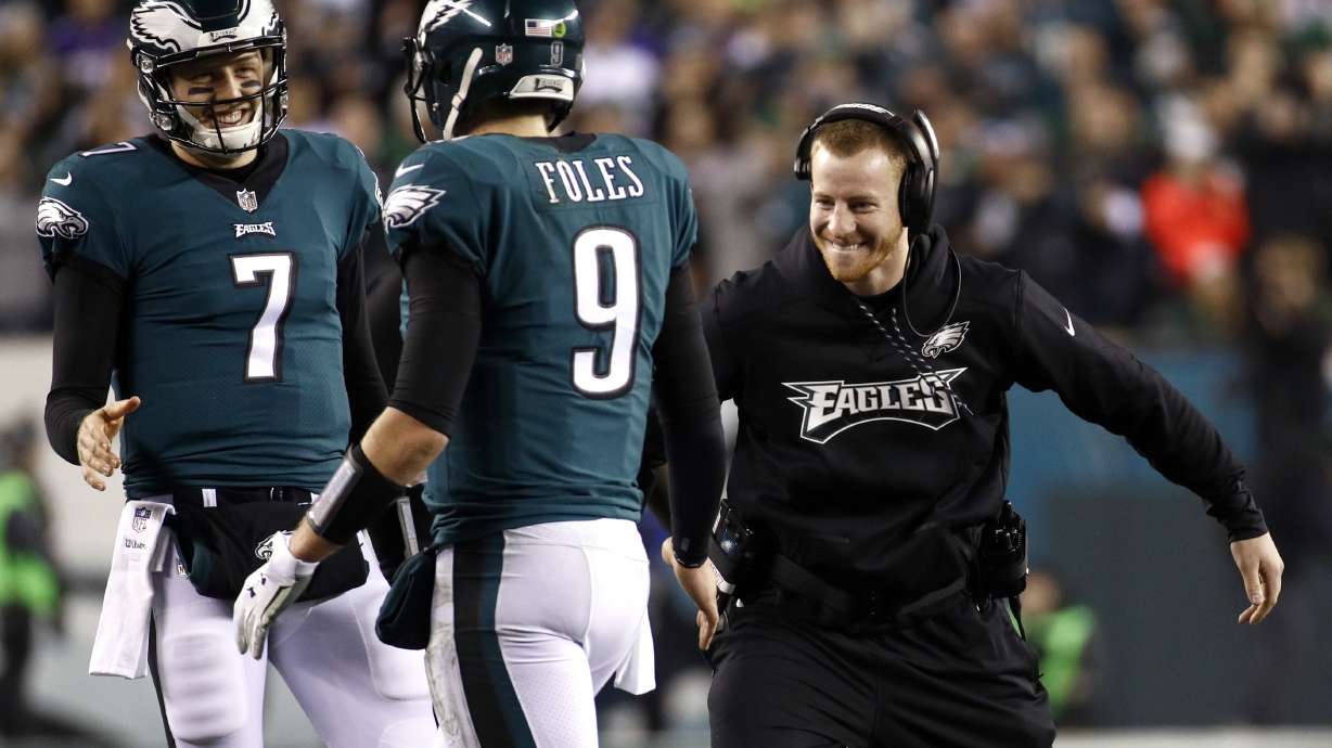 Carson Wentz goes from MVP contender to cheerleader