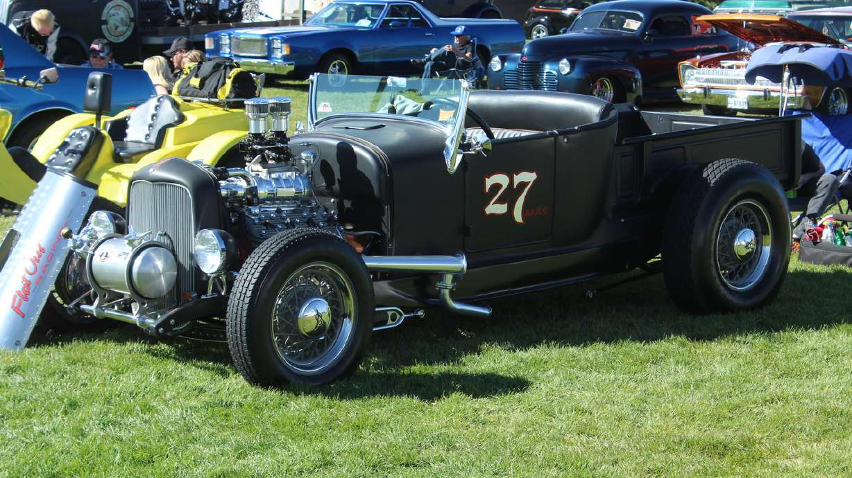 Local man's 1950s hot rod keeps nostalgia alive