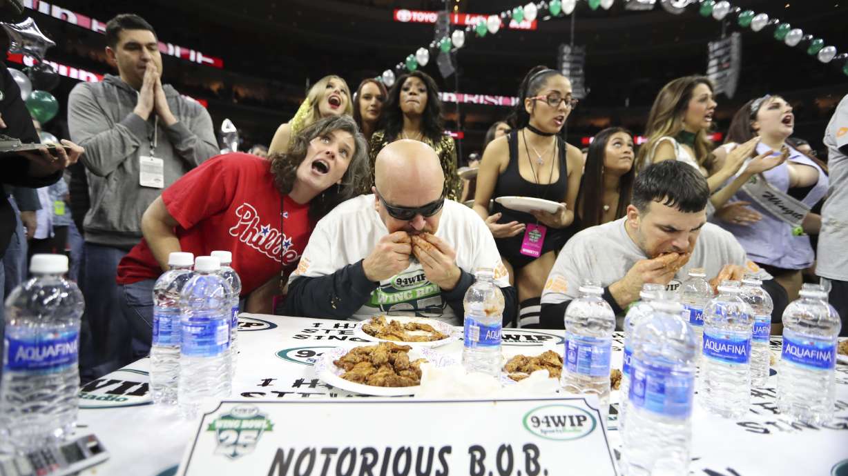 Molly Schuyler downs record 501 wings to win Wing Bowl